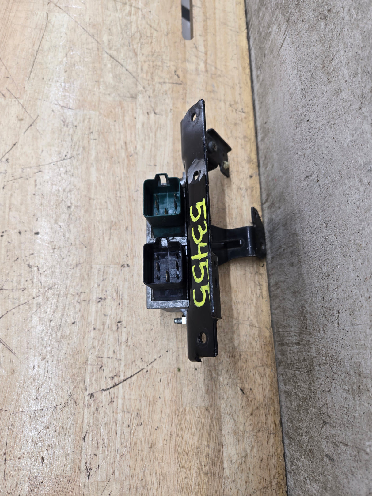 2000-2010 OEM Motocraft Diesel Glow Plug Module Relay Switch for 7.3L 6.0L 6.4L Powerstroke