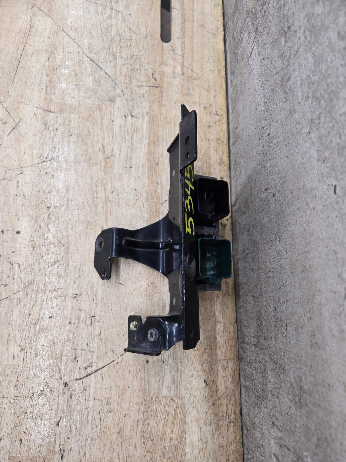 2000-2010 OEM Motocraft Diesel Glow Plug Module Relay Switch for 7.3L 6.0L 6.4L Powerstroke