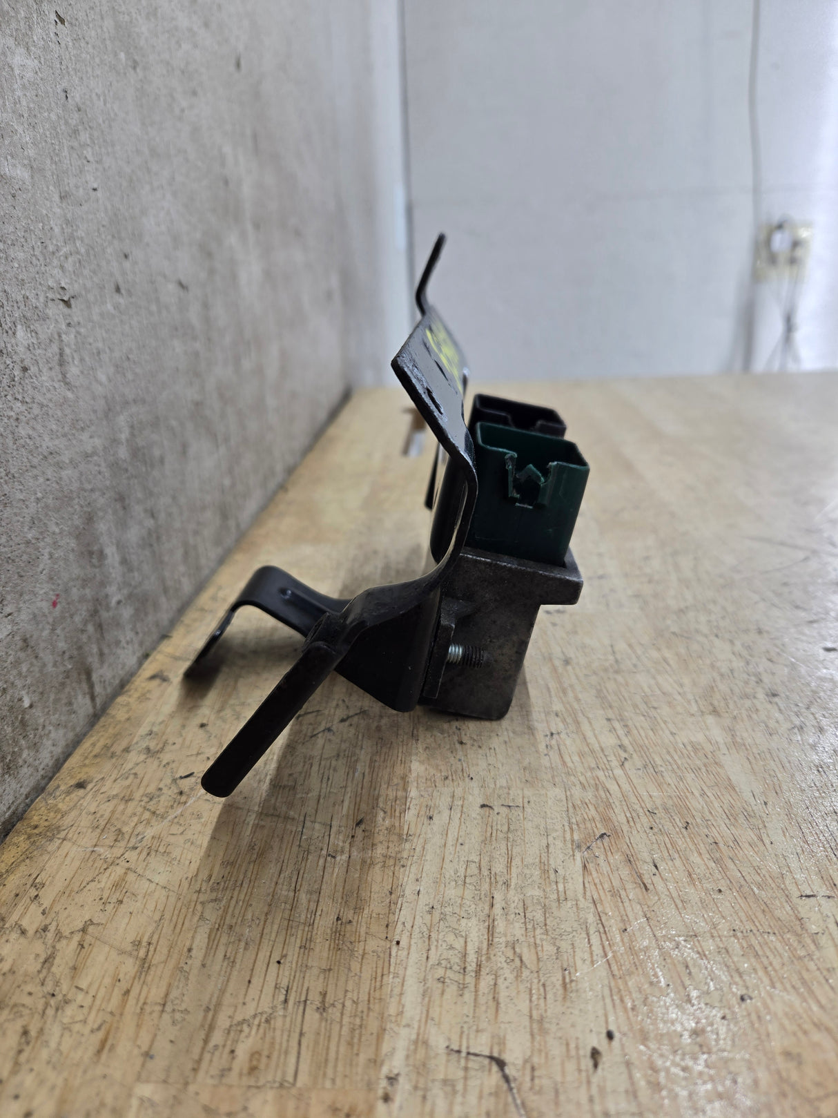 2000-2010 OEM Motocraft Diesel Glow Plug Module Relay Switch for 7.3L 6.0L 6.4L Powerstroke