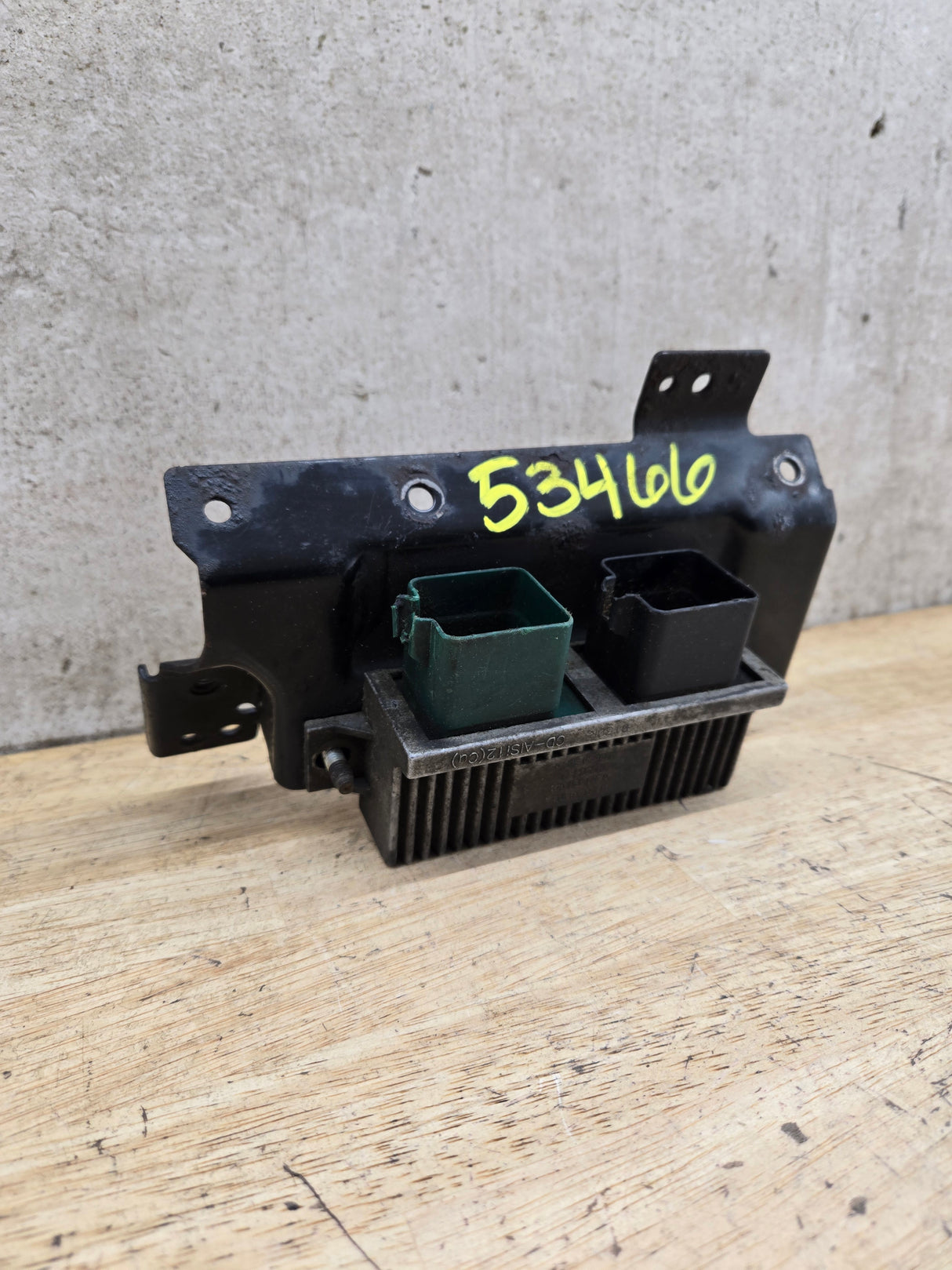 2000-2010 OEM Motocraft Diesel Glow Plug Module Relay Switch for 7.3L 6.0L 6.4L Powerstroke