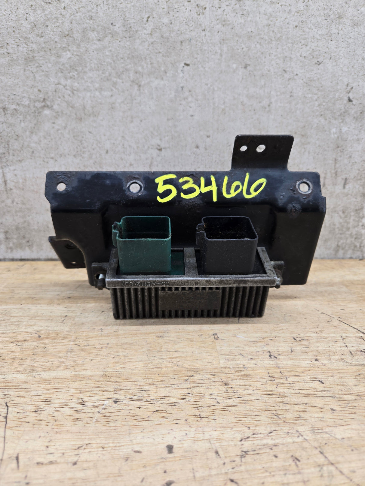 2000-2010 OEM Motocraft Diesel Glow Plug Module Relay Switch for 7.3L 6.0L 6.4L Powerstroke