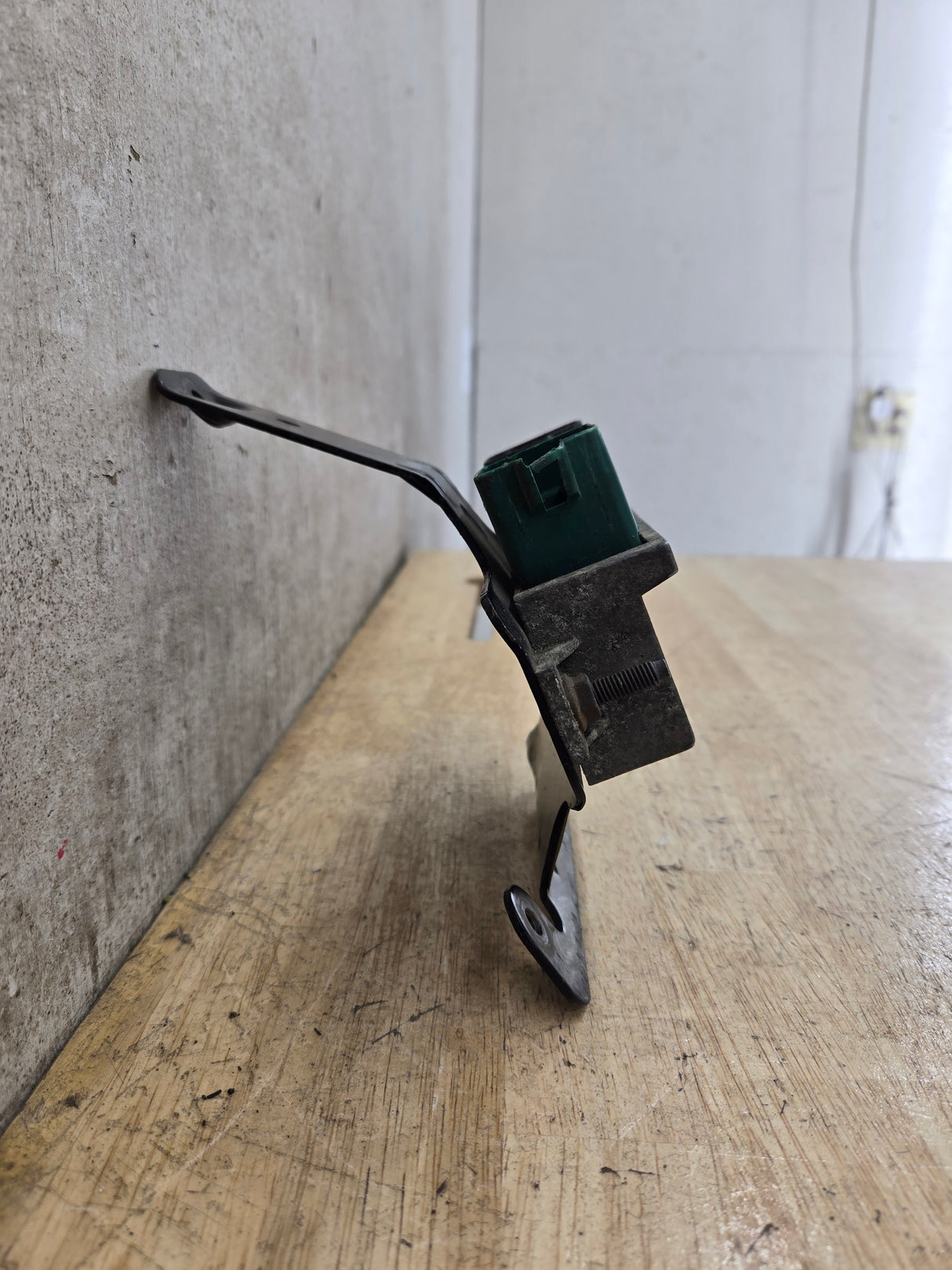 2000-2010 OEM Motocraft Diesel Glow Plug Module Relay Switch for 7.3L 6.0L 6.4L Powerstroke