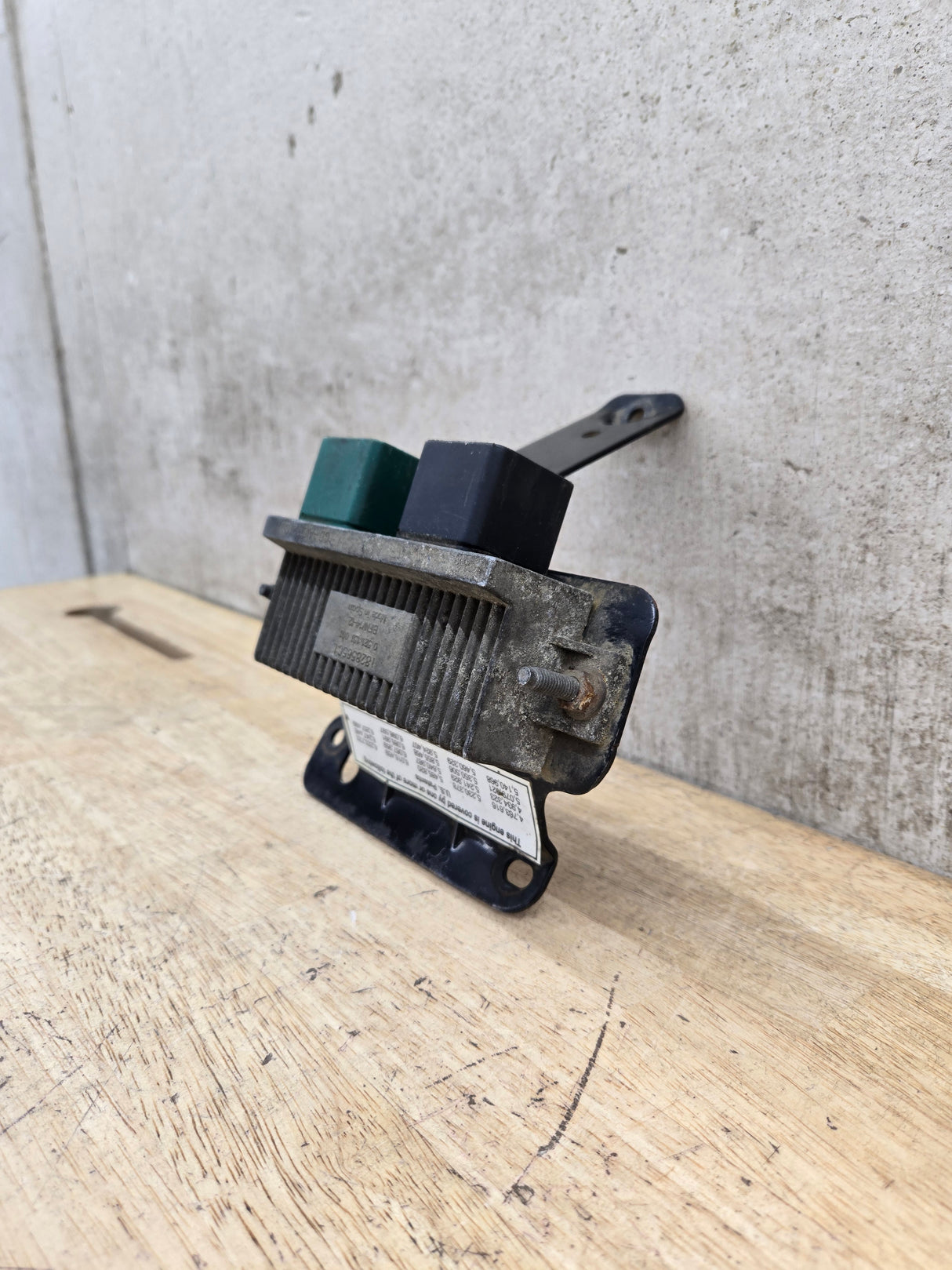 2000-2010 OEM Motocraft Diesel Glow Plug Module Relay Switch for 7.3L 6.0L 6.4L Powerstroke