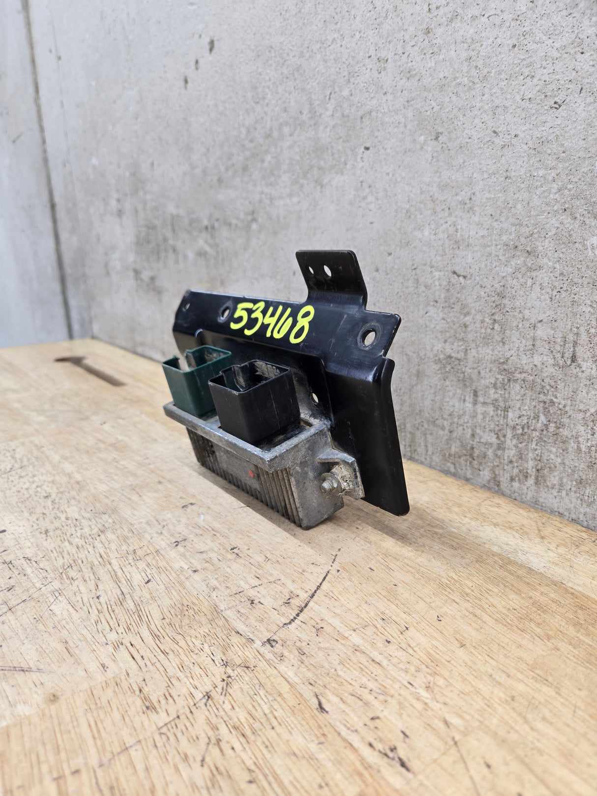 2000-2010 OEM Motocraft Diesel Glow Plug Module Relay Switch for 7.3L 6.0L 6.4L Powerstroke