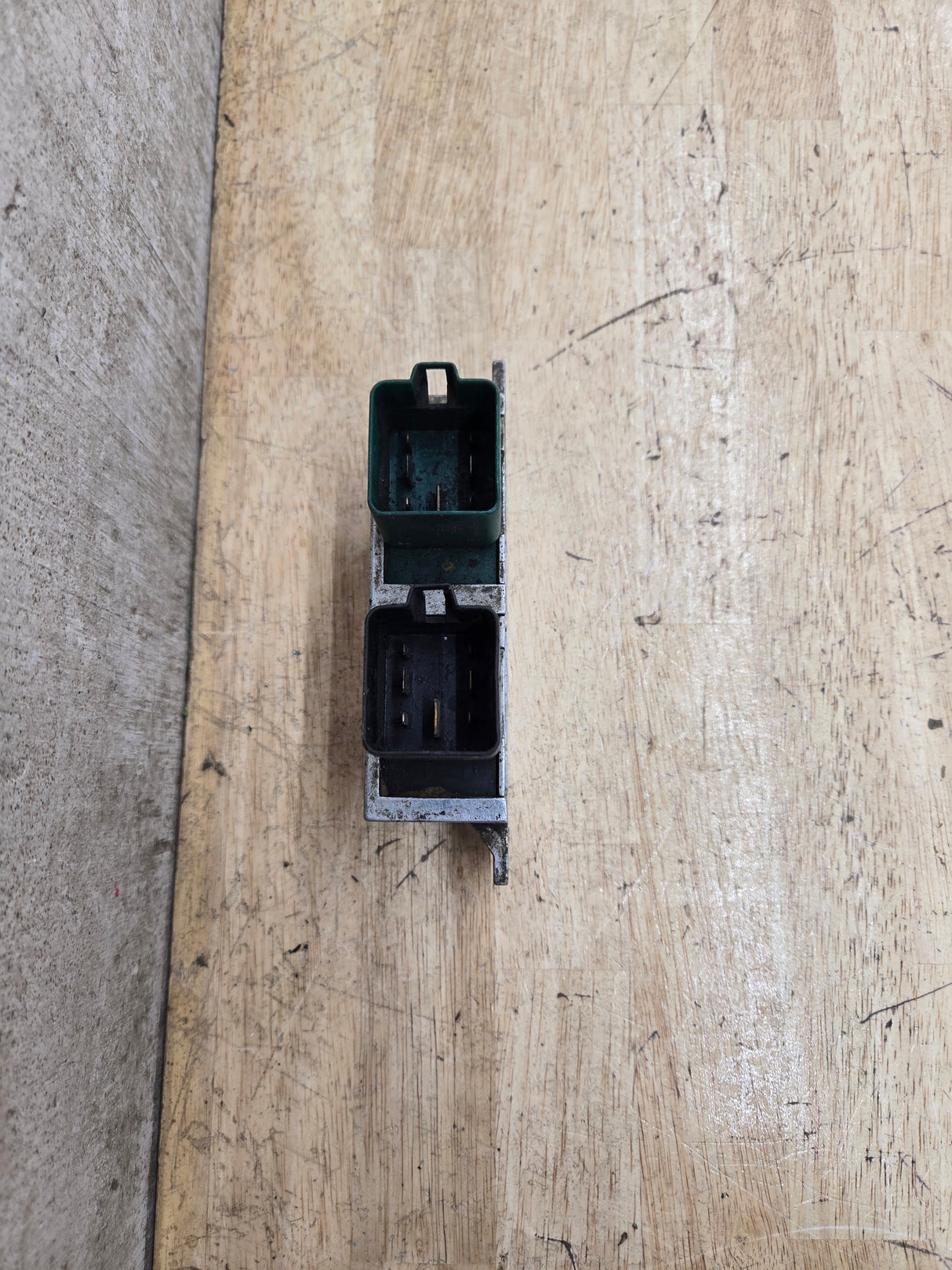 2000-2010 OEM Motocraft Diesel Glow Plug Module Relay Switch for 7.3L 6.0L 6.4L Powerstroke