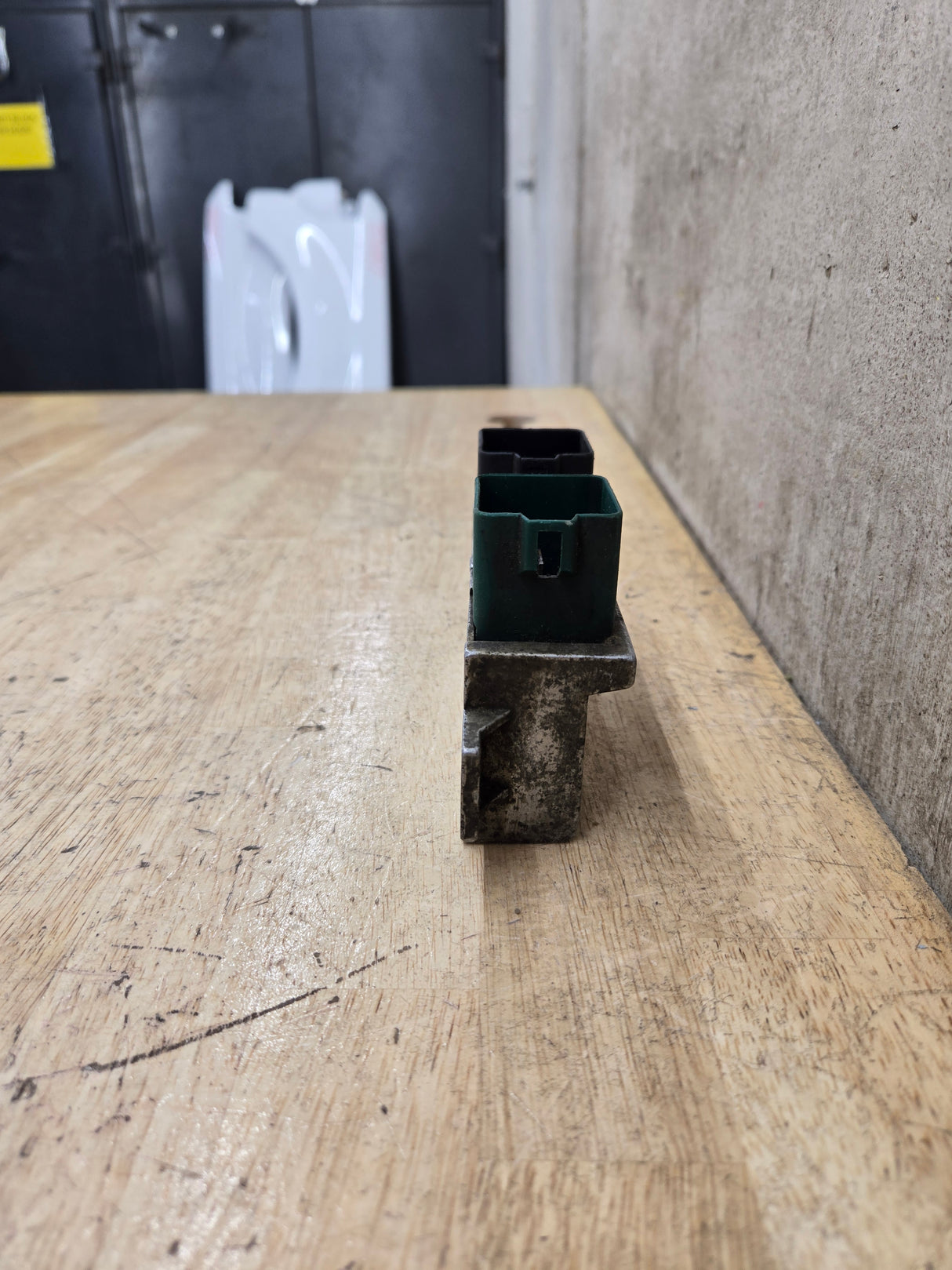 2000-2010 OEM Motocraft Diesel Glow Plug Module Relay Switch for 7.3L 6.0L 6.4L Powerstroke