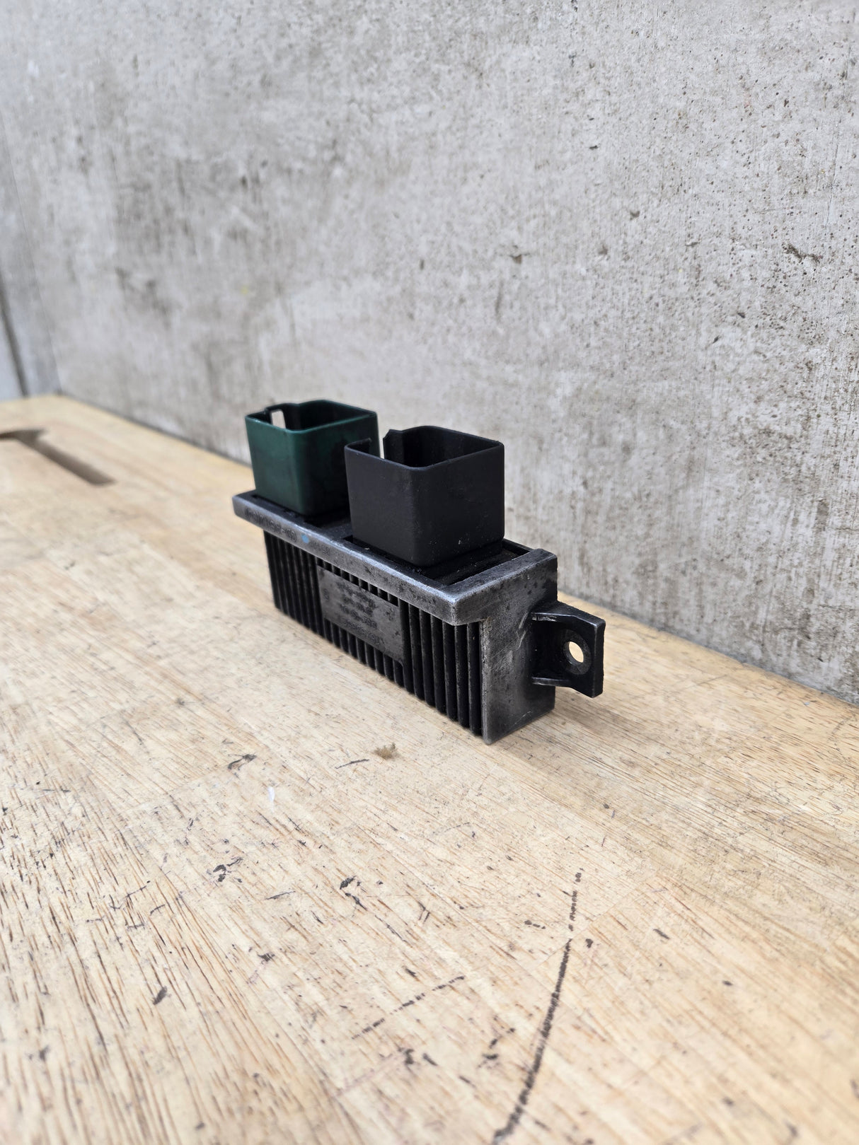 2000-2010 OEM Motocraft Diesel Glow Plug Module Relay Switch for 7.3L 6.0L 6.4L Powerstroke