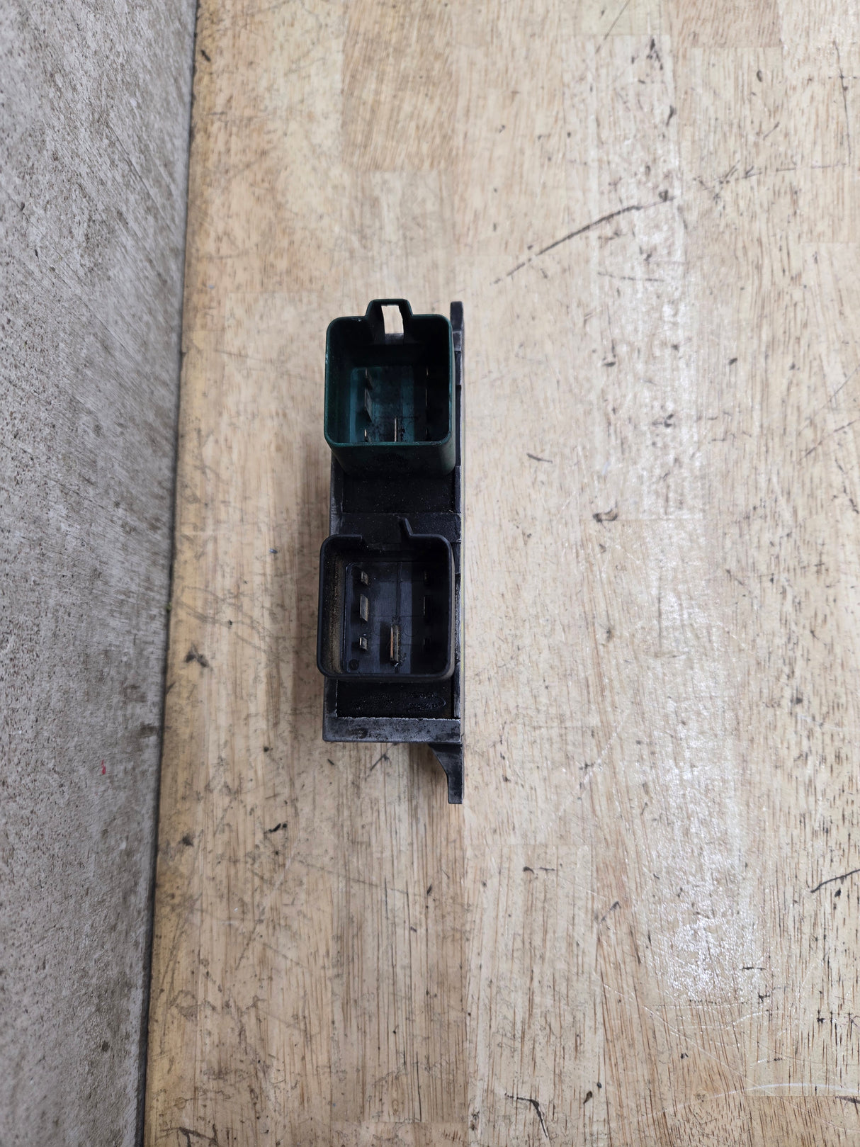 2000-2010 OEM Motocraft Diesel Glow Plug Module Relay Switch for 7.3L 6.0L 6.4L Powerstroke