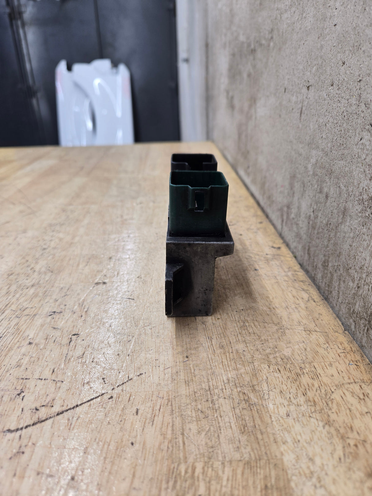 2000-2010 OEM Motocraft Diesel Glow Plug Module Relay Switch for 7.3L 6.0L 6.4L Powerstroke