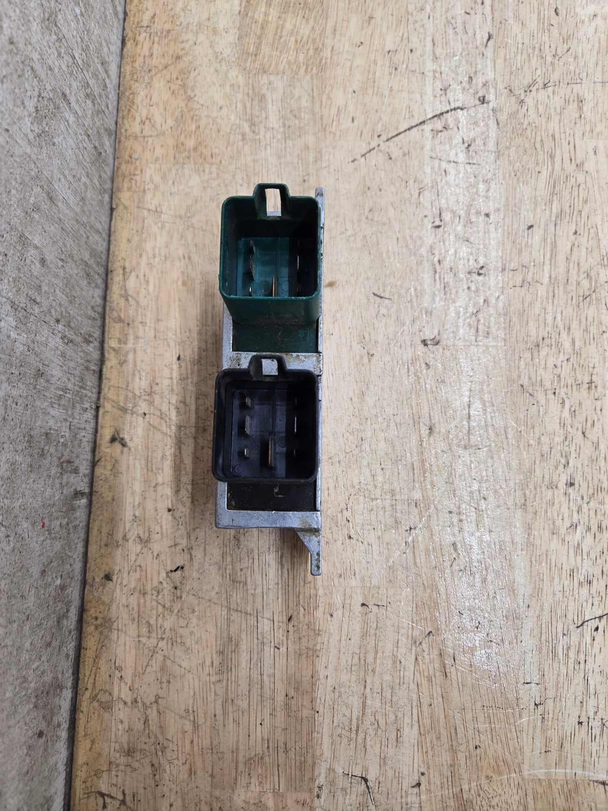 2000-2010 OEM Motocraft Diesel Glow Plug Module Relay Switch for 7.3L 6.0L 6.4L Powerstroke