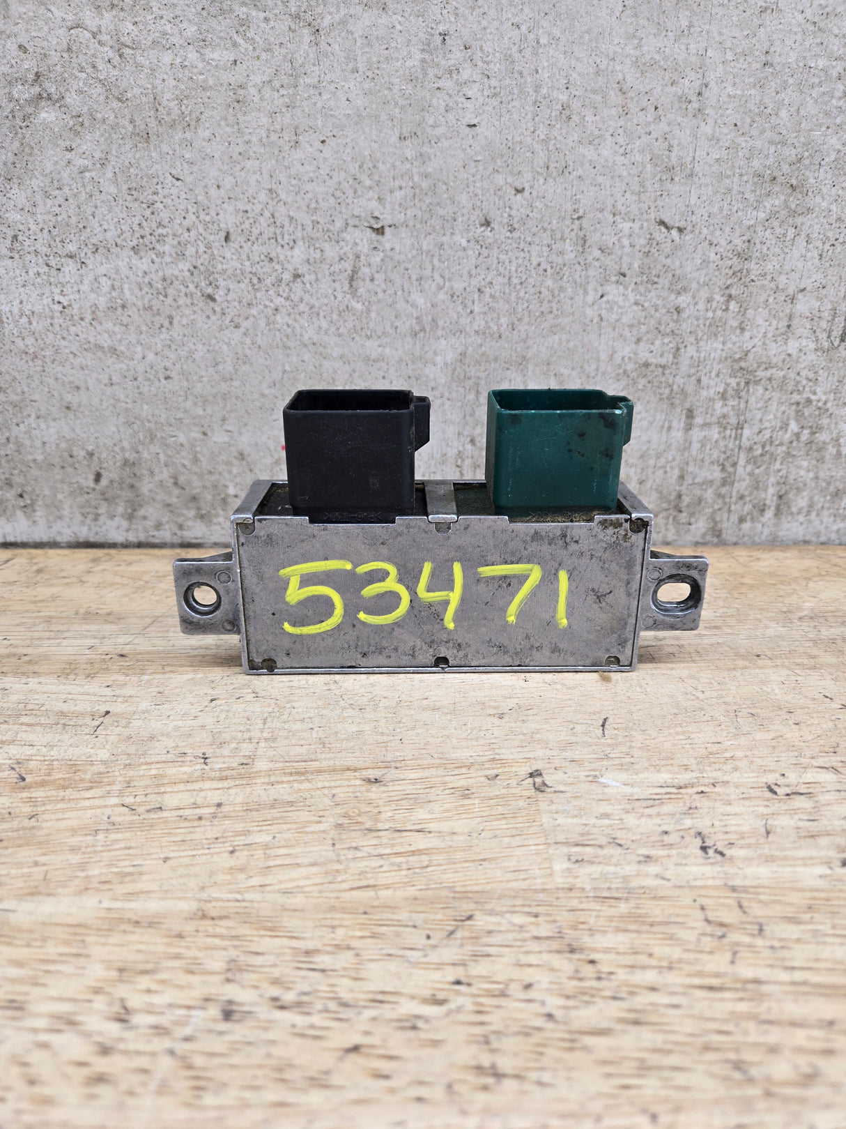 2000-2010 OEM Motocraft Diesel Glow Plug Module Relay Switch for 7.3L 6.0L 6.4L Powerstroke