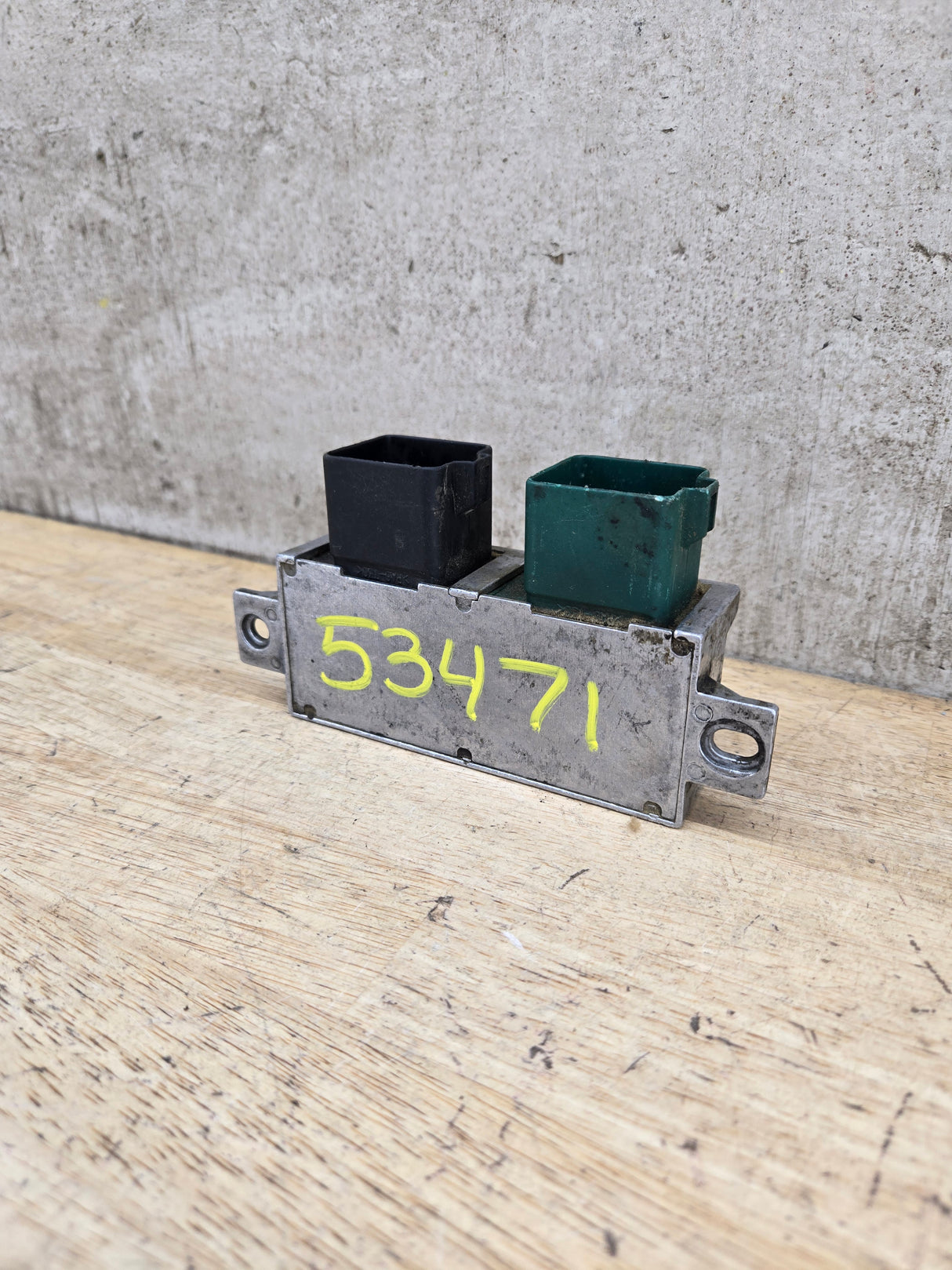 2000-2010 OEM Motocraft Diesel Glow Plug Module Relay Switch for 7.3L 6.0L 6.4L Powerstroke