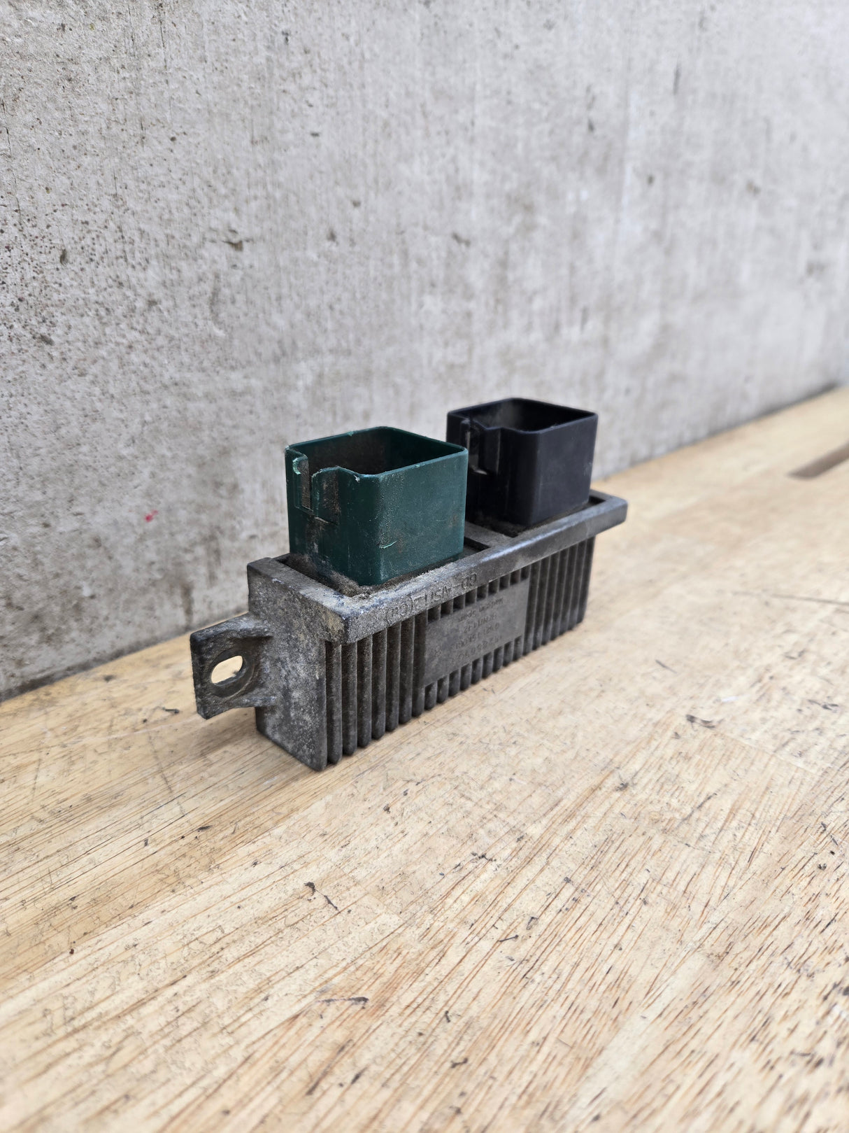 2000-2010 OEM Motocraft Diesel Glow Plug Module Relay Switch for 7.3L 6.0L 6.4L Powerstroke