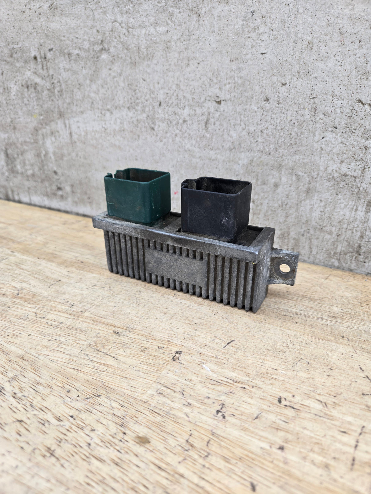 2000-2010 OEM Motocraft Diesel Glow Plug Module Relay Switch for 7.3L 6.0L 6.4L Powerstroke