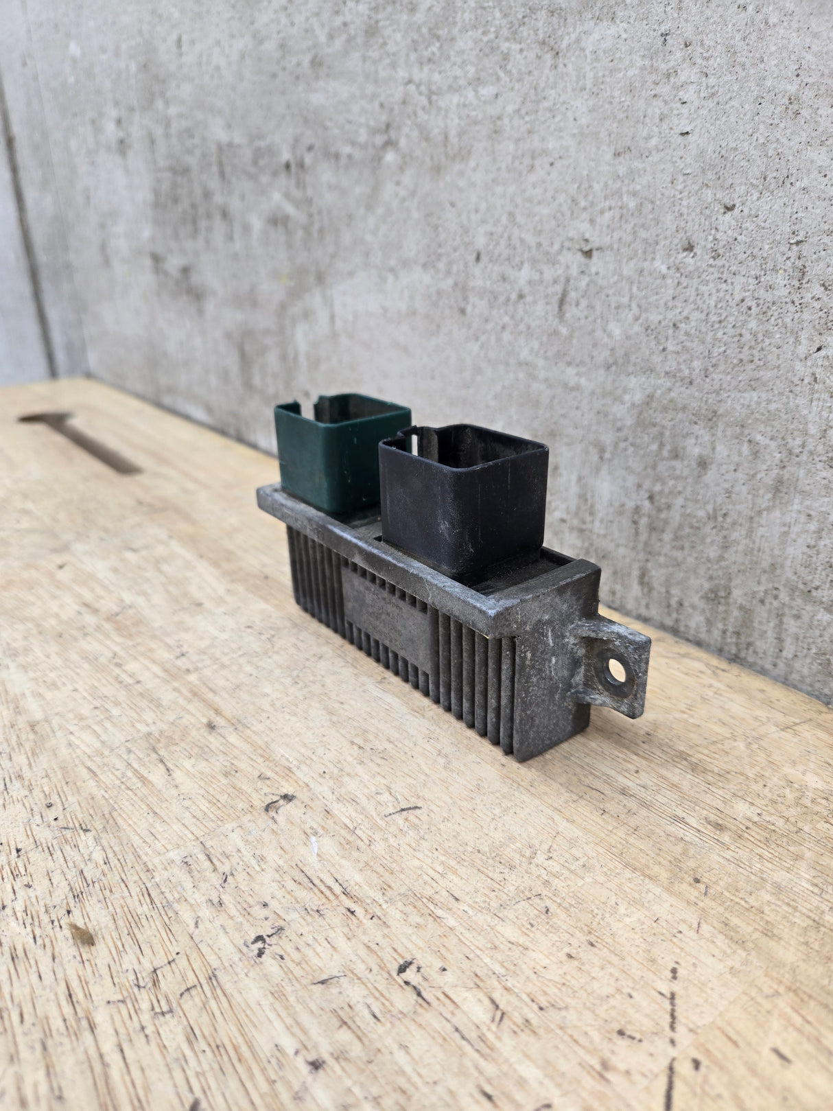 2000-2010 OEM Motocraft Diesel Glow Plug Module Relay Switch for 7.3L 6.0L 6.4L Powerstroke