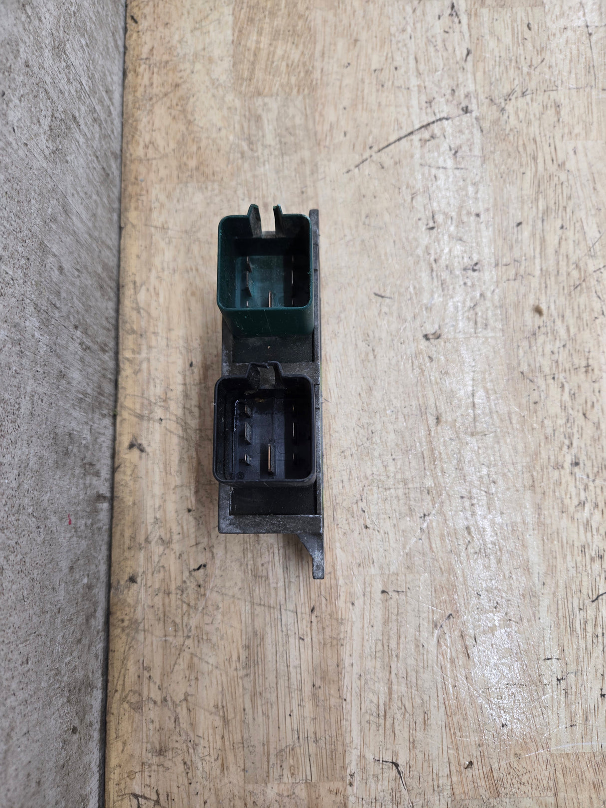 2000-2010 OEM Motocraft Diesel Glow Plug Module Relay Switch for 7.3L 6.0L 6.4L Powerstroke