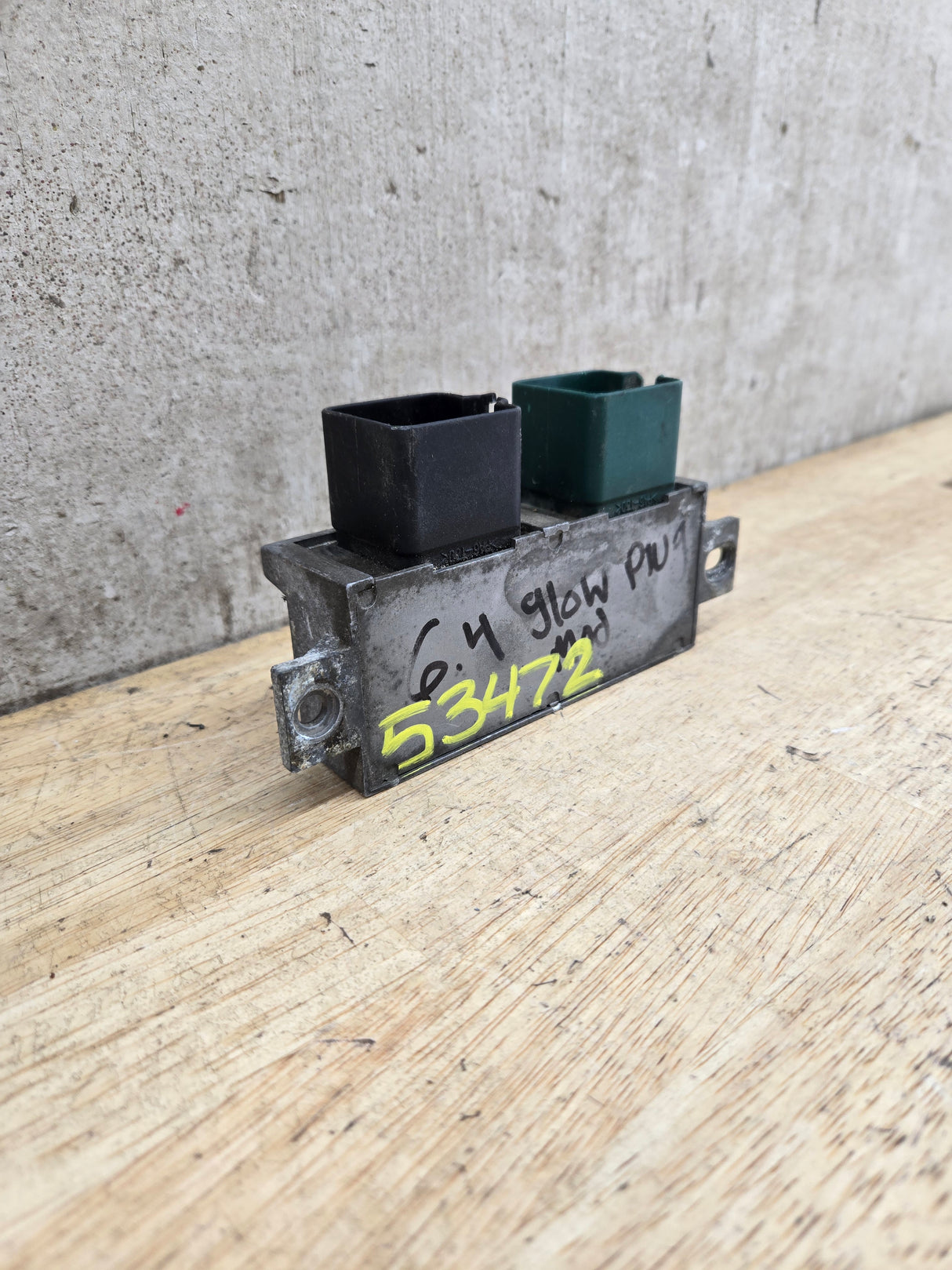 2000-2010 OEM Motocraft Diesel Glow Plug Module Relay Switch for 7.3L 6.0L 6.4L Powerstroke