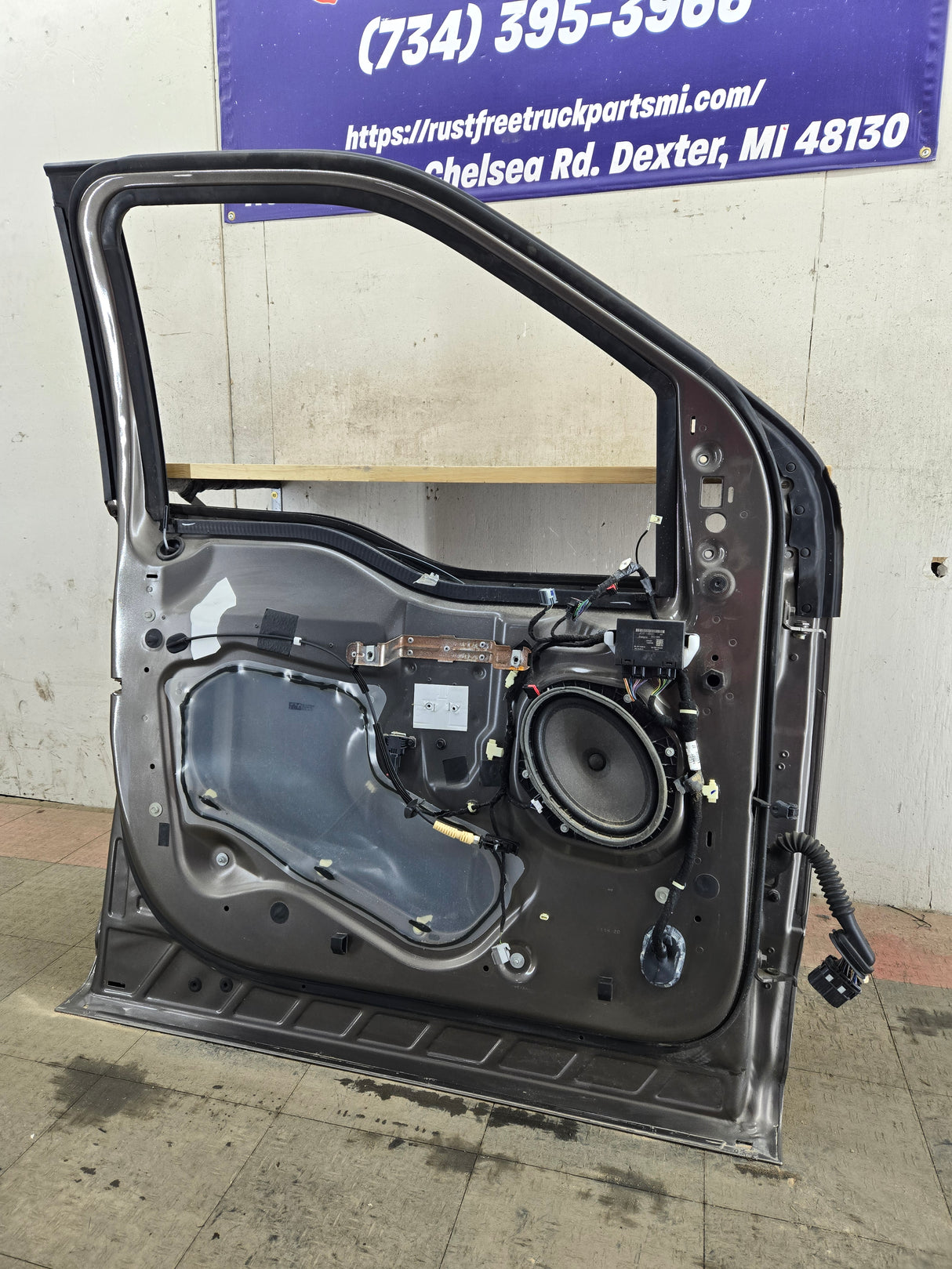 2015-2022 Ford F150 / Super Duty Driver Front Door LH F250 F350 F450 F550