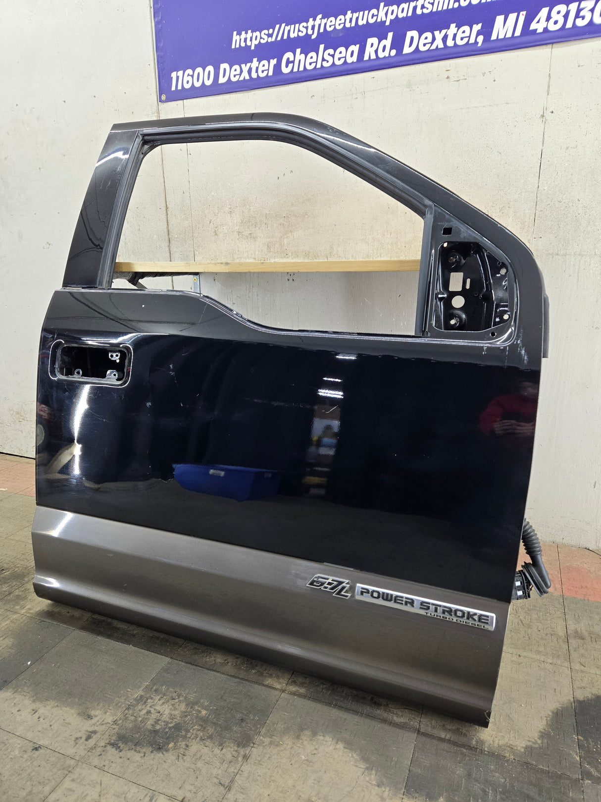 2015-2022 Ford F150 / Super Duty Passenger Front Door RH F250 F350 F450 F550