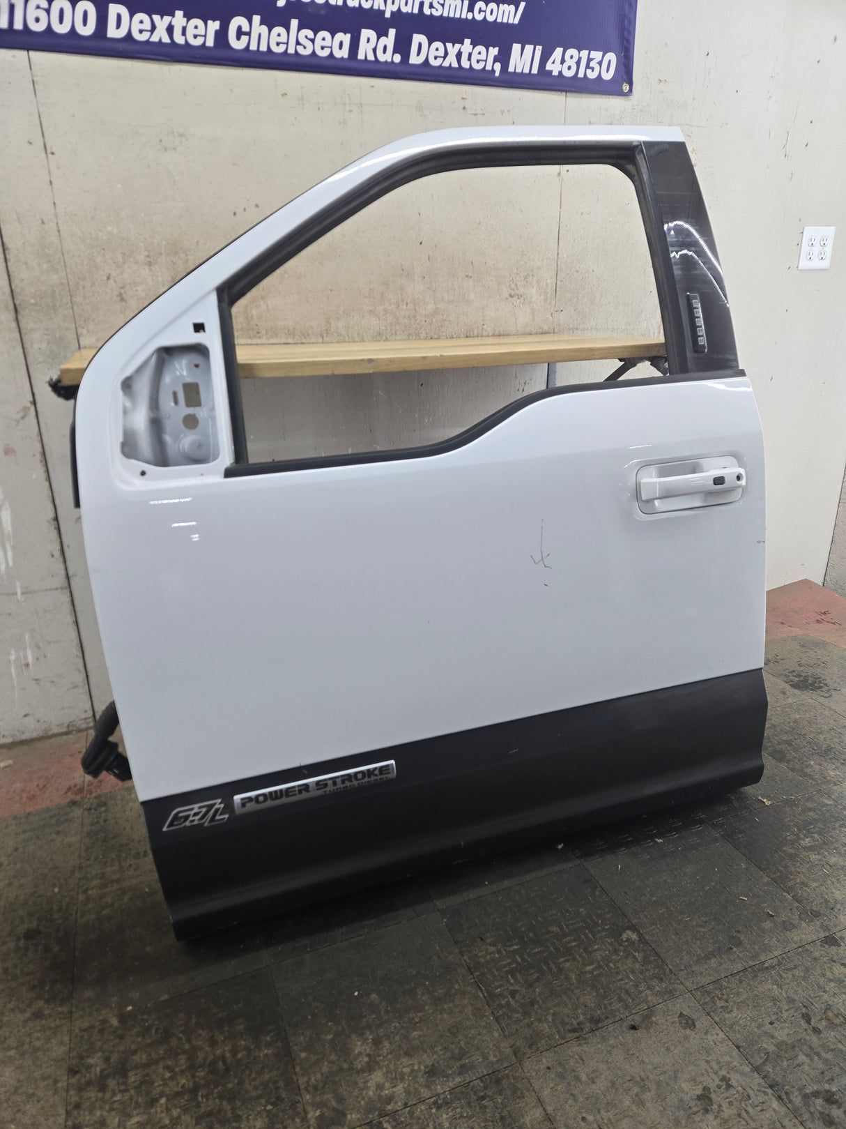 2015-2022 Ford F150 / Super Duty Driver Front Door LH F250 F350 F450 F550