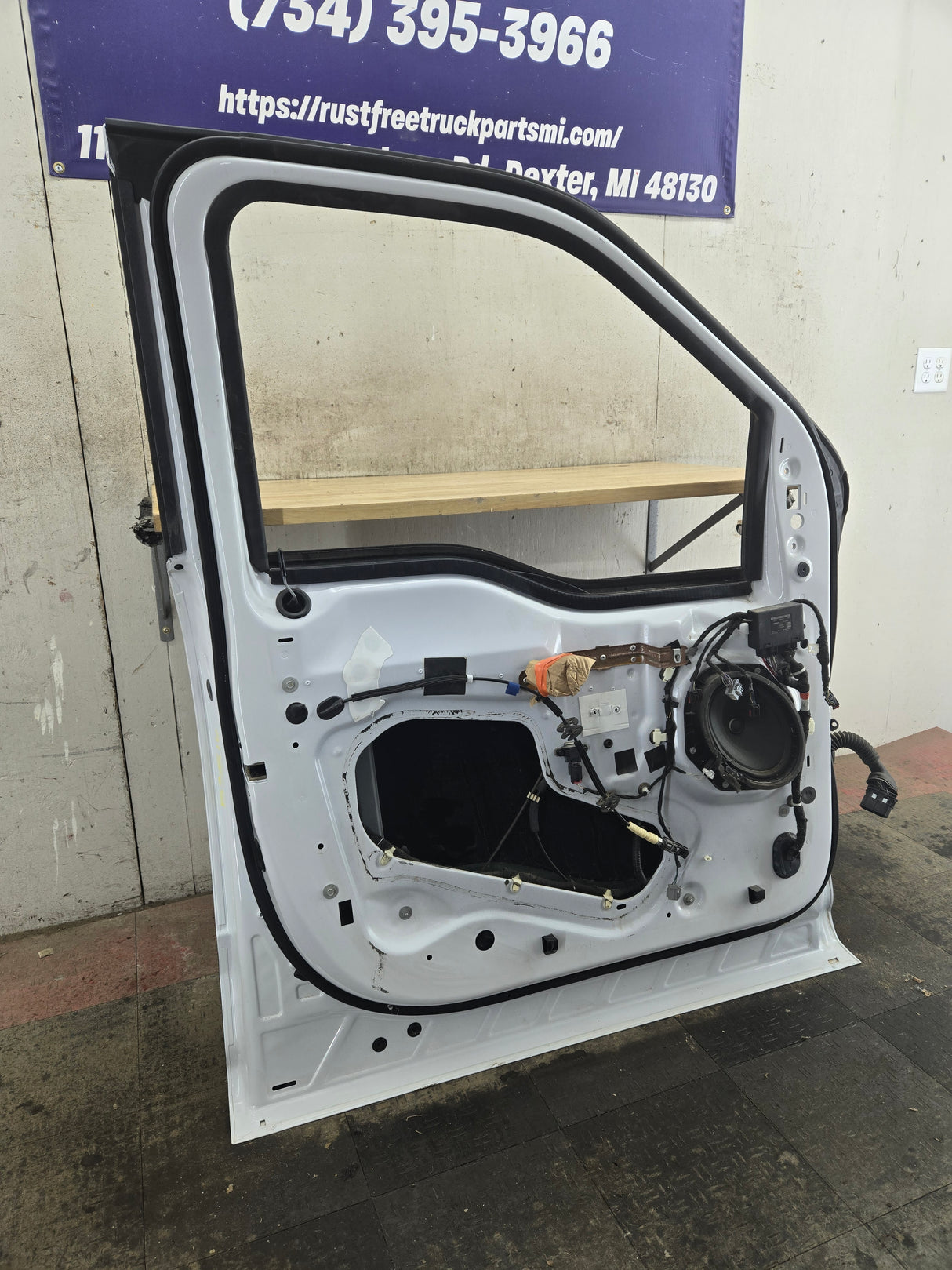 2015-2022 Ford F150 / Super Duty Driver Front Door LH F250 F350 F450 F550