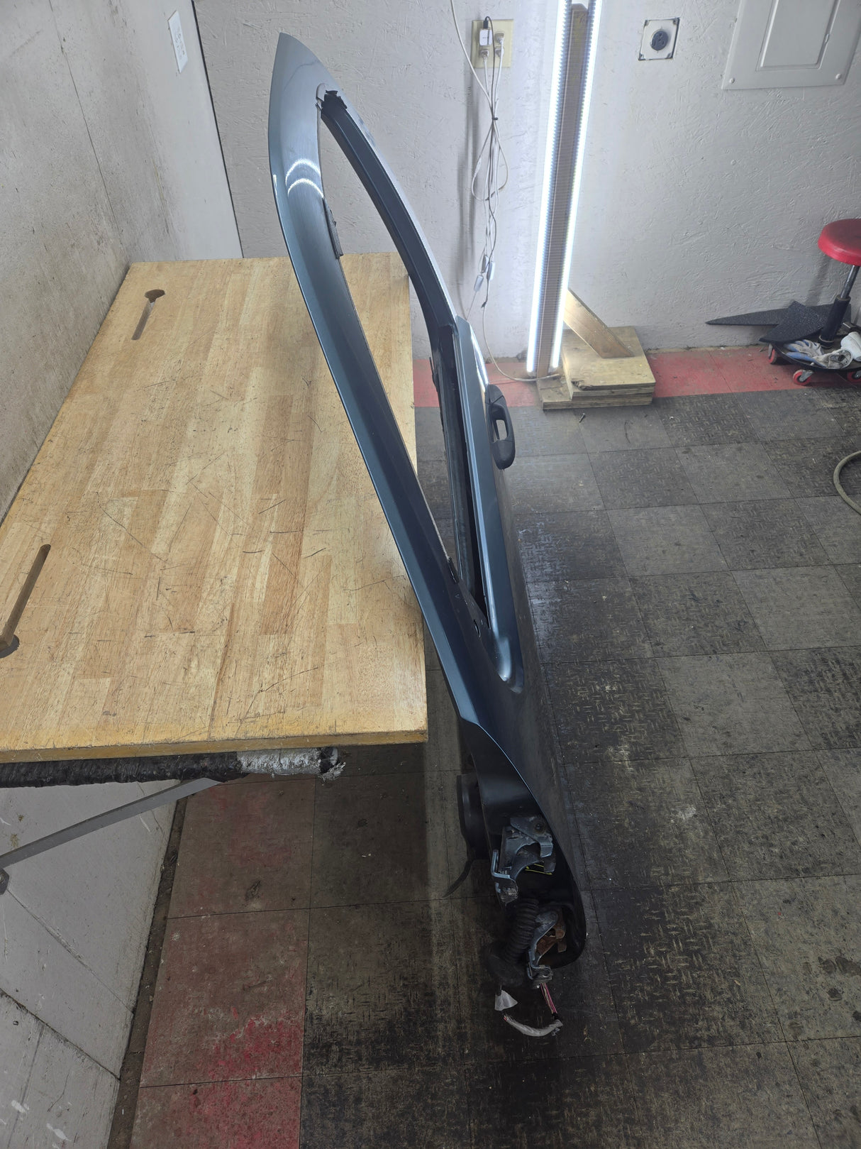 2007-2013 Chevrolet Silverado / GMC Sierra 1500 2500 3500 HD LH Front Driver Side Door