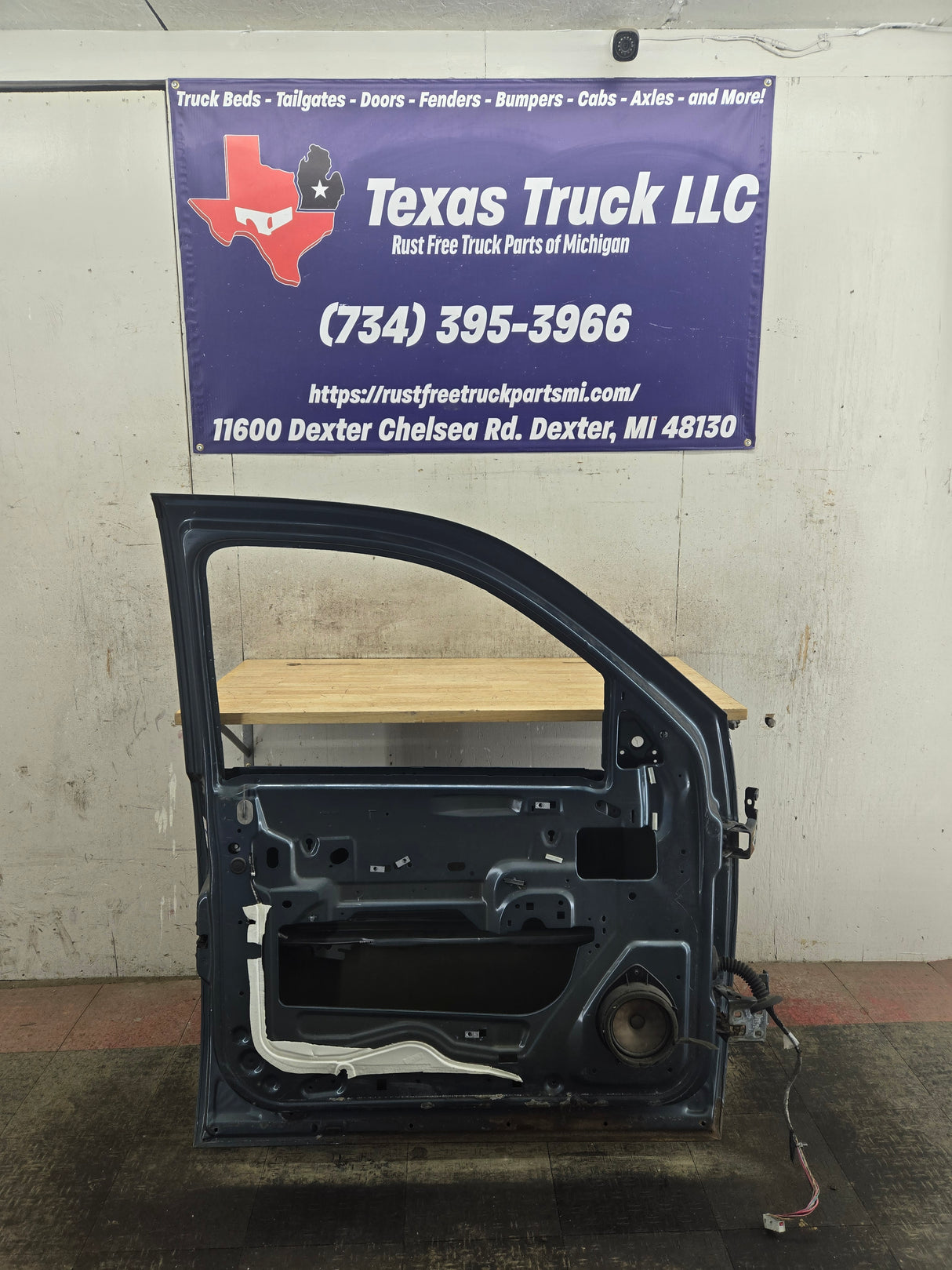 2007-2013 Chevrolet Silverado / GMC Sierra 1500 2500 3500 HD LH Front Driver Side Door