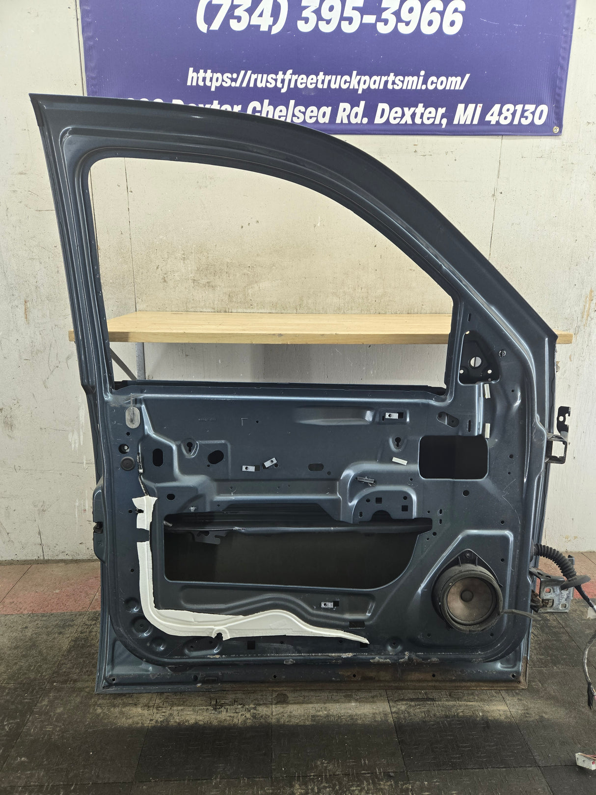 2007-2013 Chevrolet Silverado / GMC Sierra 1500 2500 3500 HD LH Front Driver Side Door