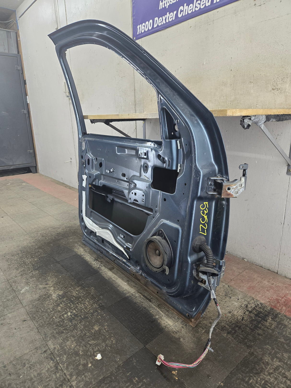 2007-2013 Chevrolet Silverado / GMC Sierra 1500 2500 3500 HD LH Front Driver Side Door