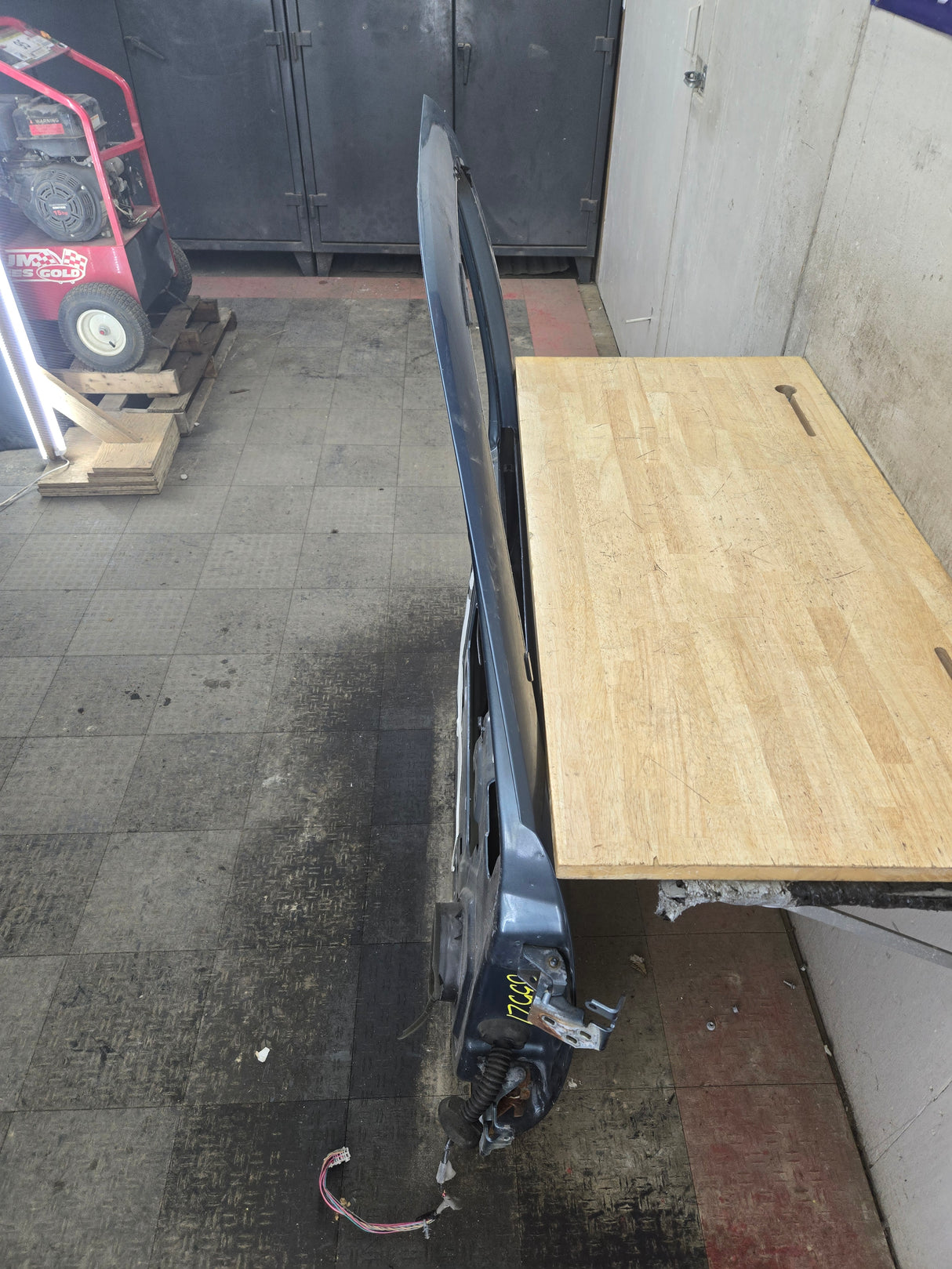 2007-2013 Chevrolet Silverado / GMC Sierra 1500 2500 3500 HD LH Front Driver Side Door