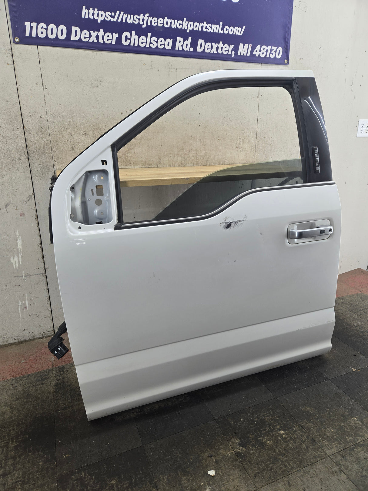 2015-2022 Ford F150 / Super Duty Driver Front Door LH F250 F350 F450 F550