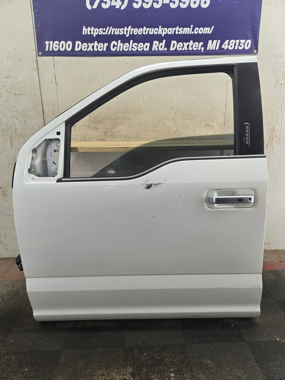 2015-2022 Ford F150 / Super Duty Driver Front Door LH F250 F350 F450 F550