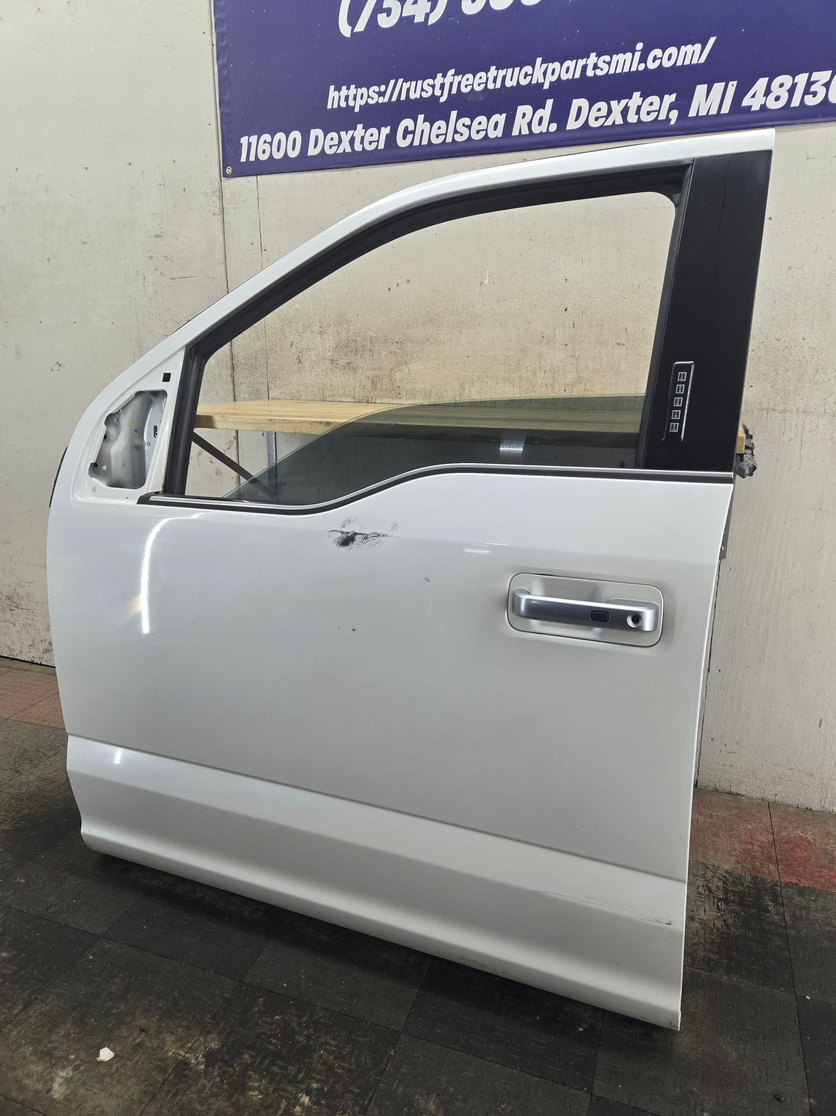 2015-2022 Ford F150 / Super Duty Driver Front Door LH F250 F350 F450 F550