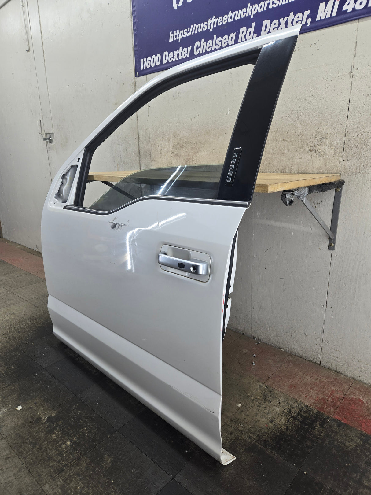 2015-2022 Ford F150 / Super Duty Driver Front Door LH F250 F350 F450 F550