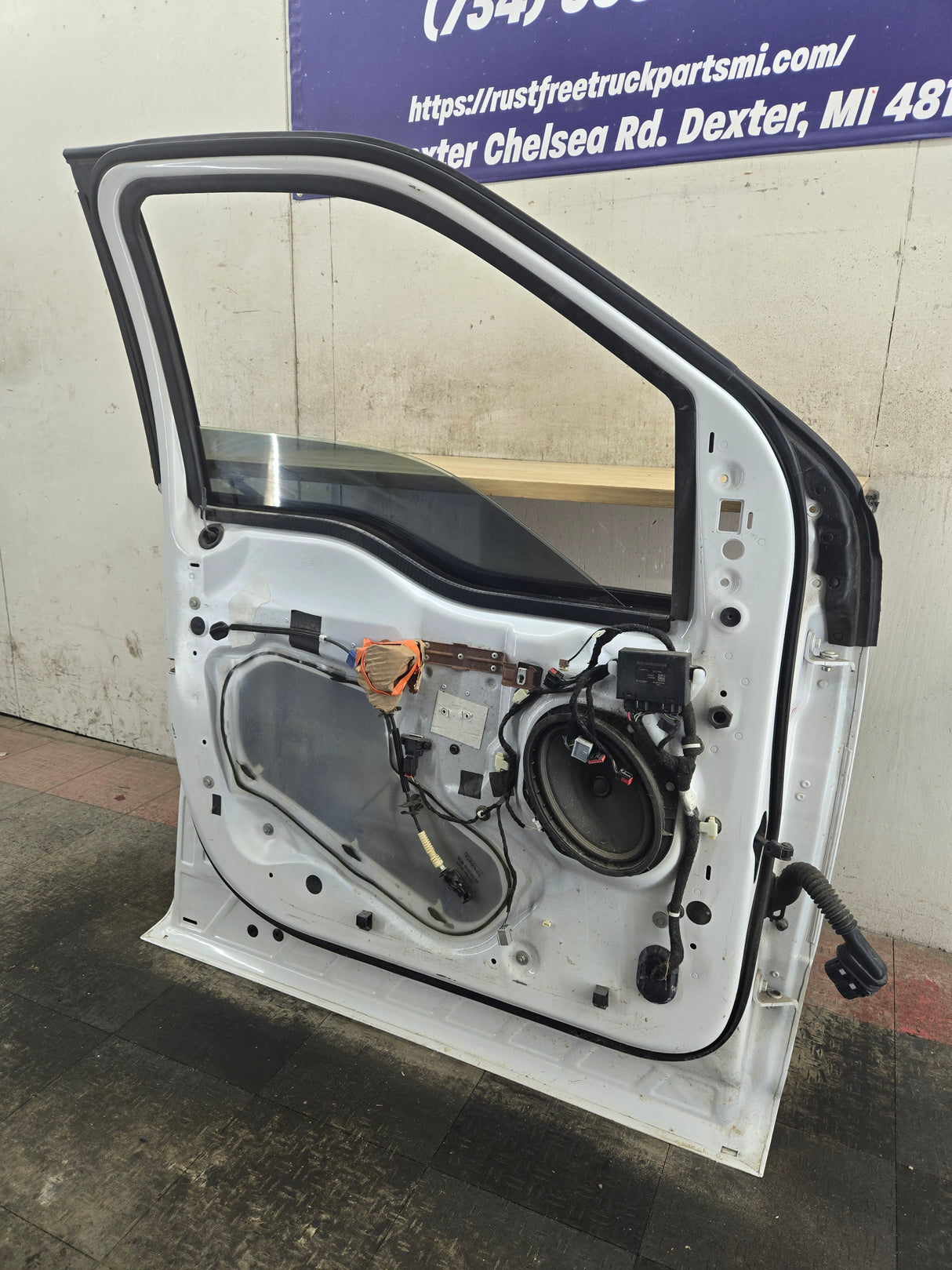 2015-2022 Ford F150 / Super Duty Driver Front Door LH F250 F350 F450 F550