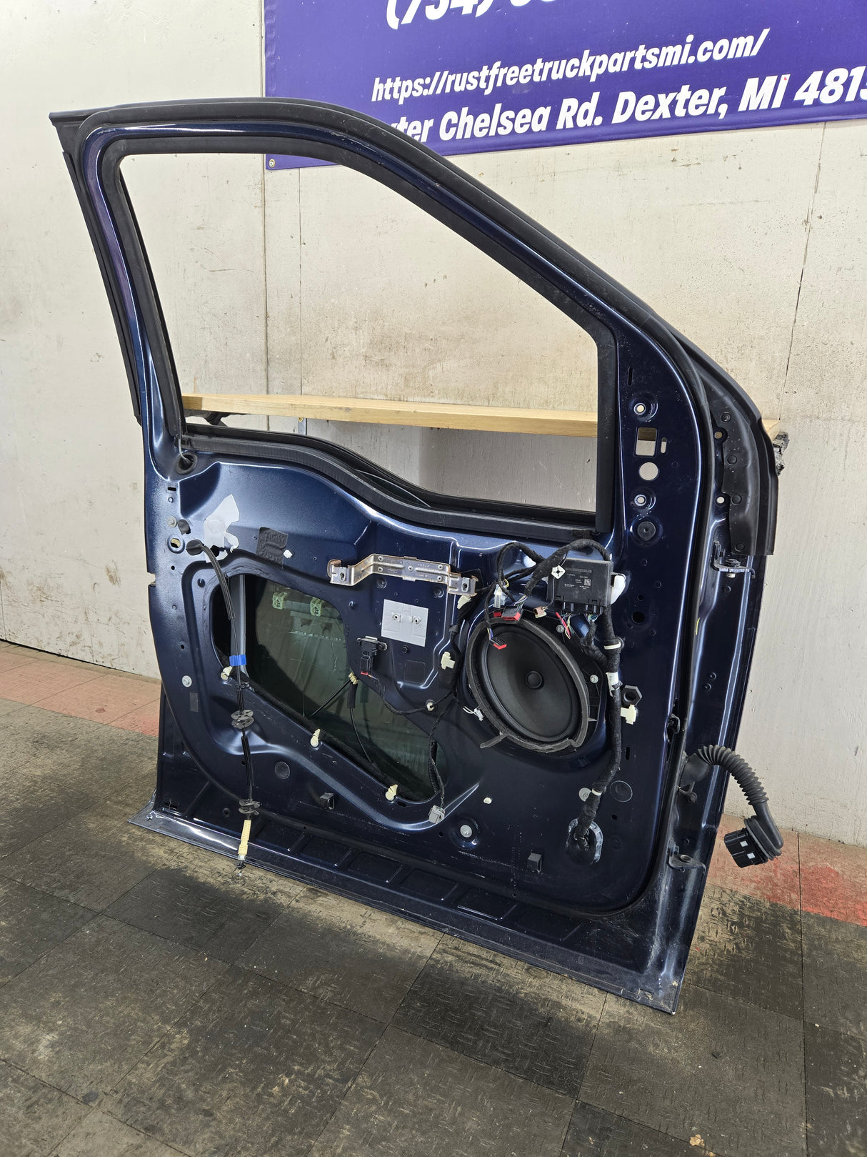 2015-2022 Ford F150 / Super Duty Driver Front Door LH F250 F350 F450 F550