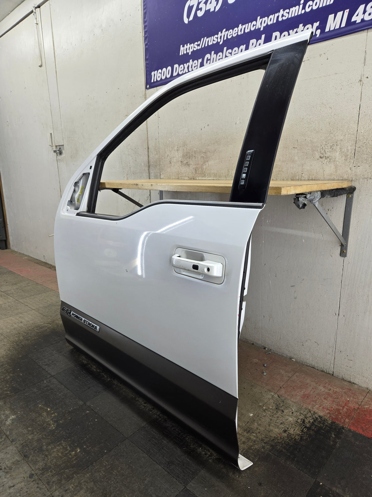 2015-2022 Ford F150 / Super Duty Driver Front Door LH F250 F350 F450 F550