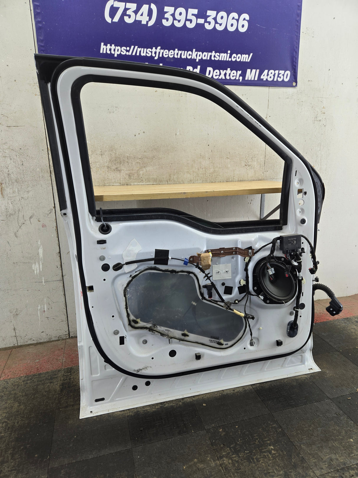 2015-2022 Ford F150 / Super Duty Driver Front Door LH F250 F350 F450 F550