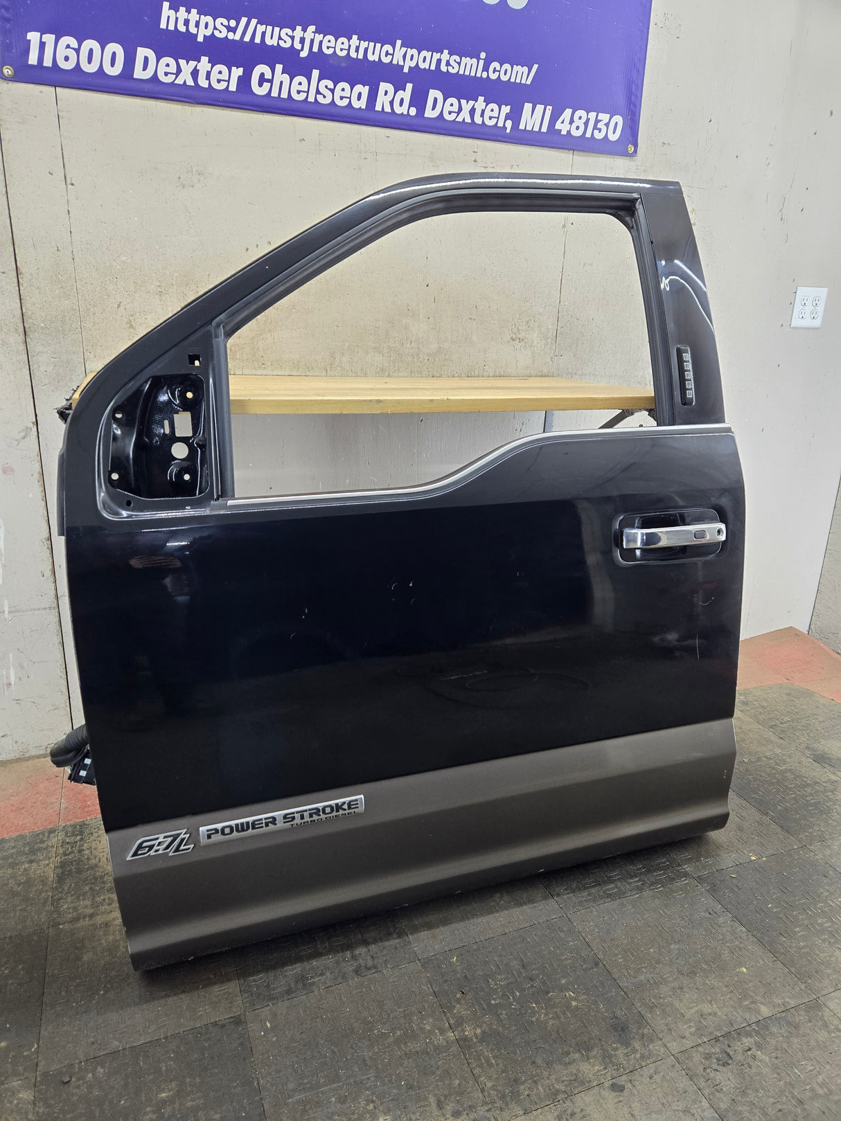 2015-2022 Ford F150 / Super Duty Driver Front Door LH F250 F350 F450 F550