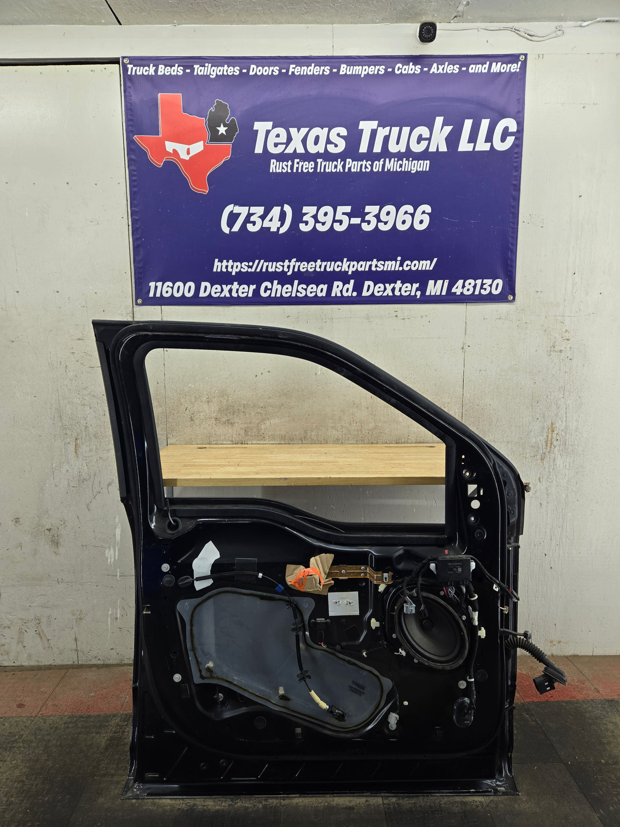 2015-2022 Ford F150 / Super Duty Driver Front Door LH F250 F350 F450 F550