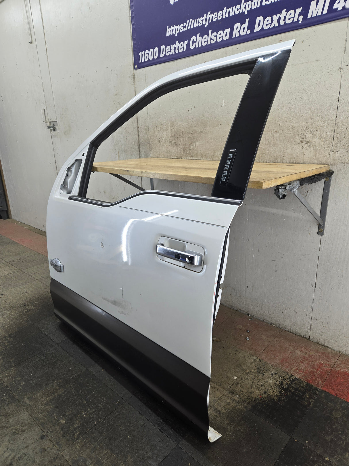 2015-2022 Ford F150 / Super Duty Driver Front Door LH F250 F350 F450 F550