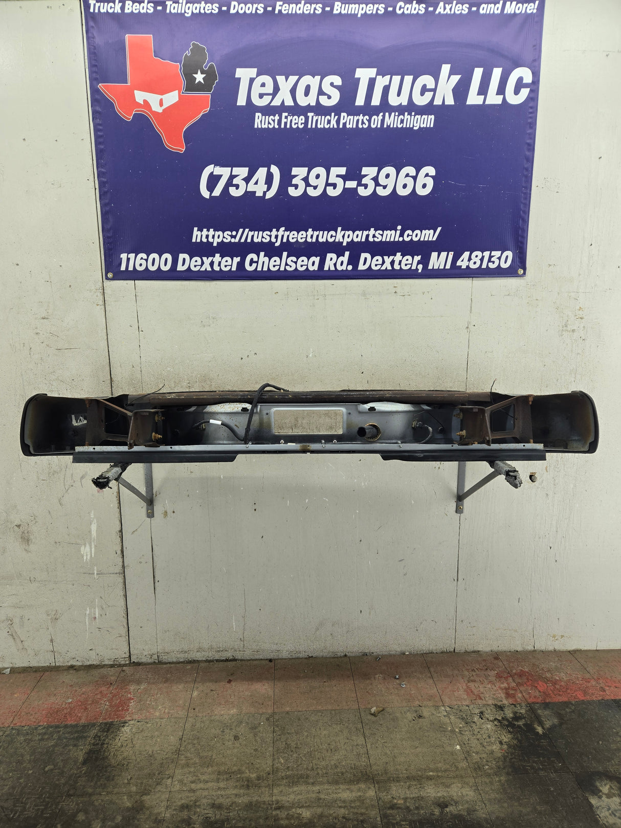 1999-2007 Chevrolet Silverado / GMC Sierra 2500 3500 HD Rear Bumper With Park Sensors