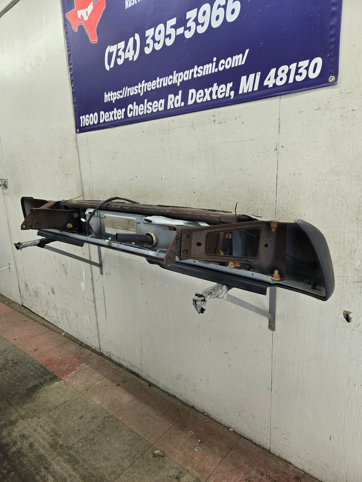 1999-2007 Chevrolet Silverado / GMC Sierra 2500 3500 HD Rear Bumper With Park Sensors