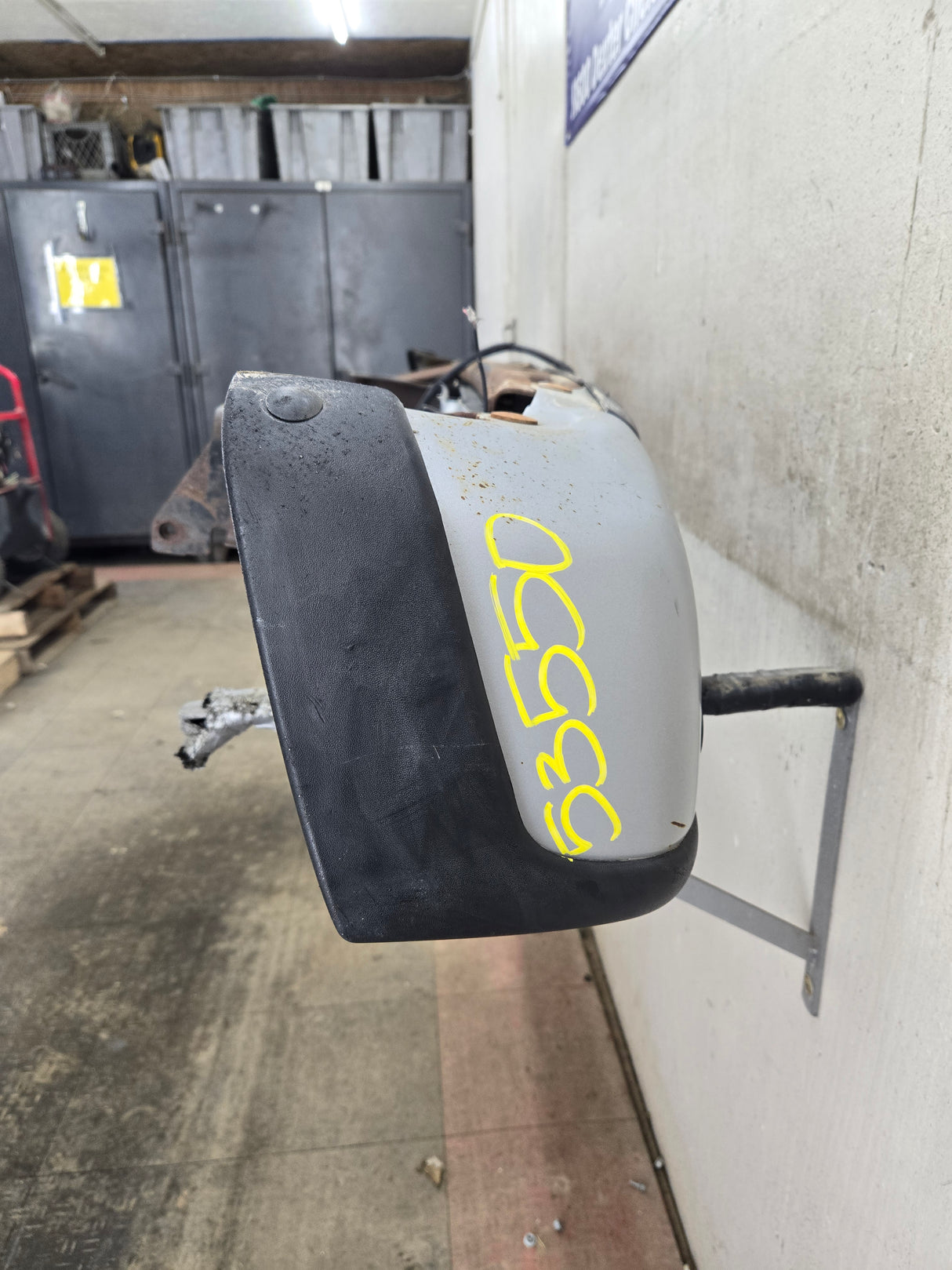 1999-2007 Chevrolet Silverado / GMC Sierra 2500 3500 HD Rear Bumper With Park Sensors