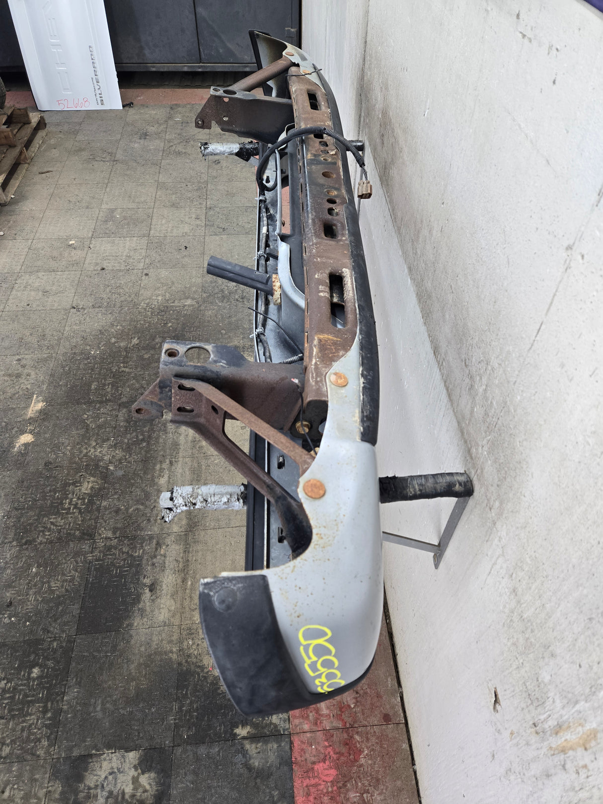 1999-2007 Chevrolet Silverado / GMC Sierra 2500 3500 HD Rear Bumper With Park Sensors