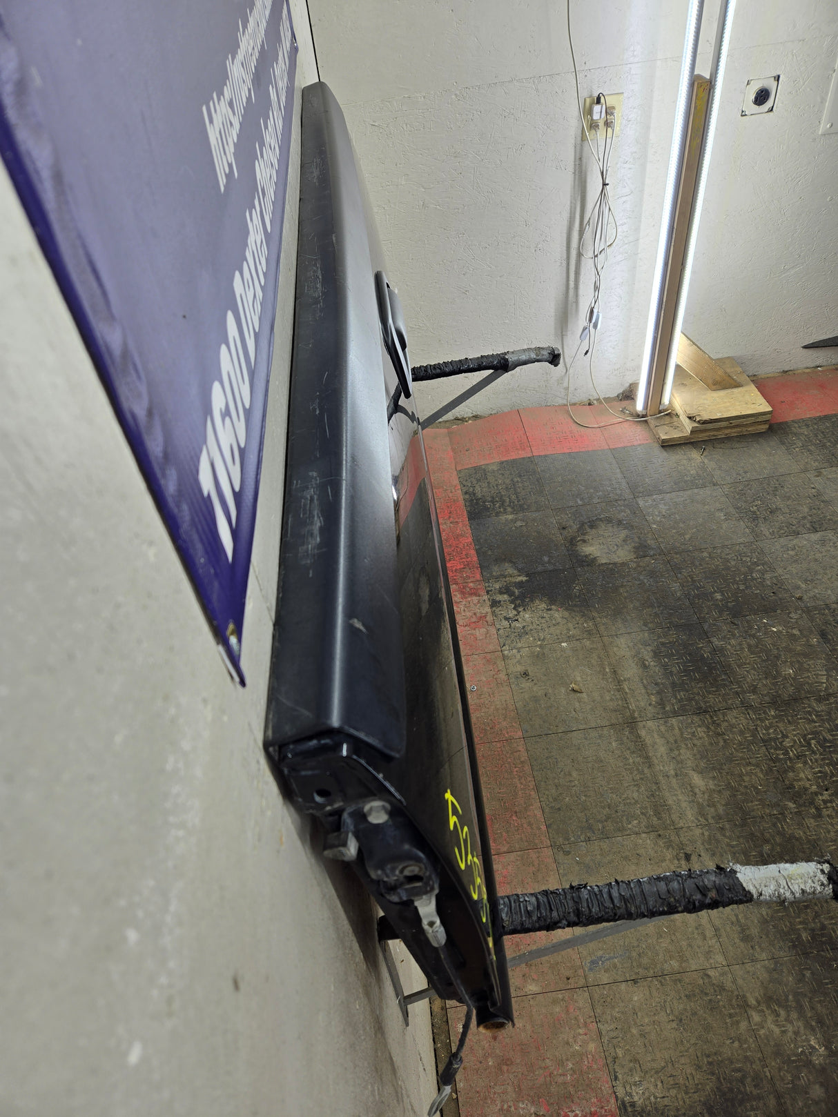 1999-2007 Chevrolet Silverado / GMC Sierra 1500 2500 3500 Tailgate