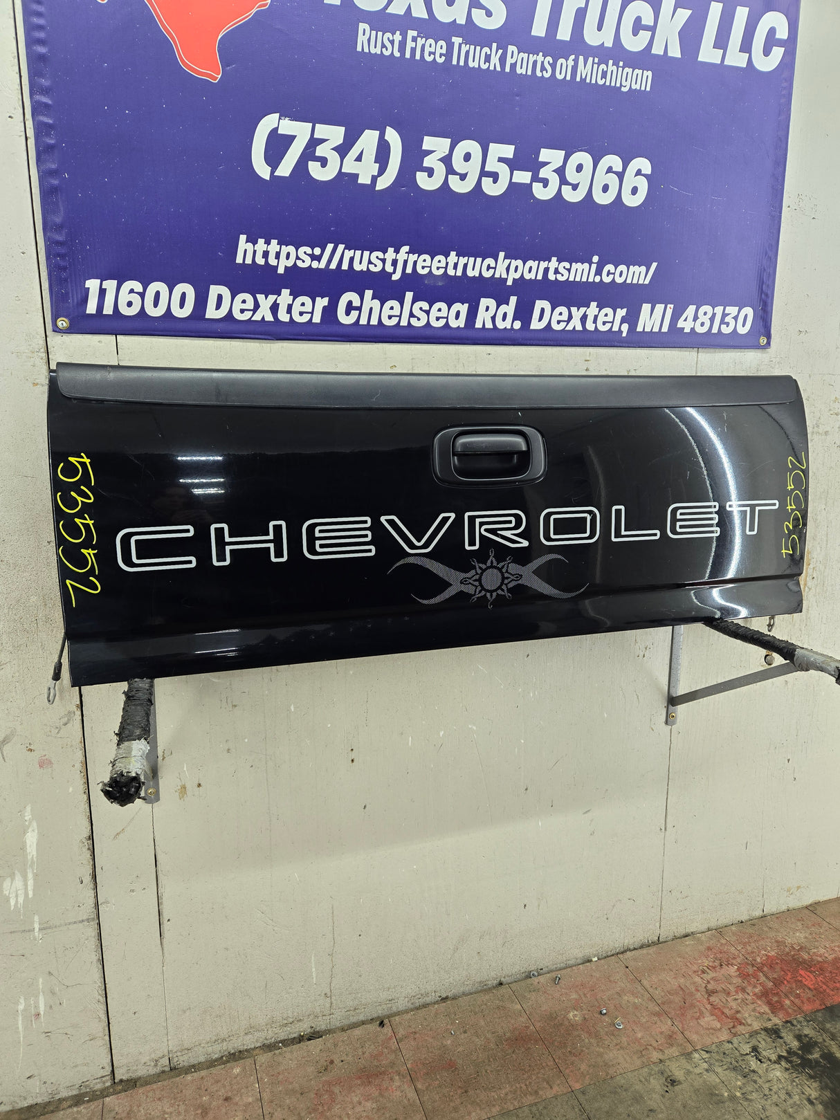 1999-2007 Chevrolet Silverado / GMC Sierra 1500 2500 3500 Tailgate