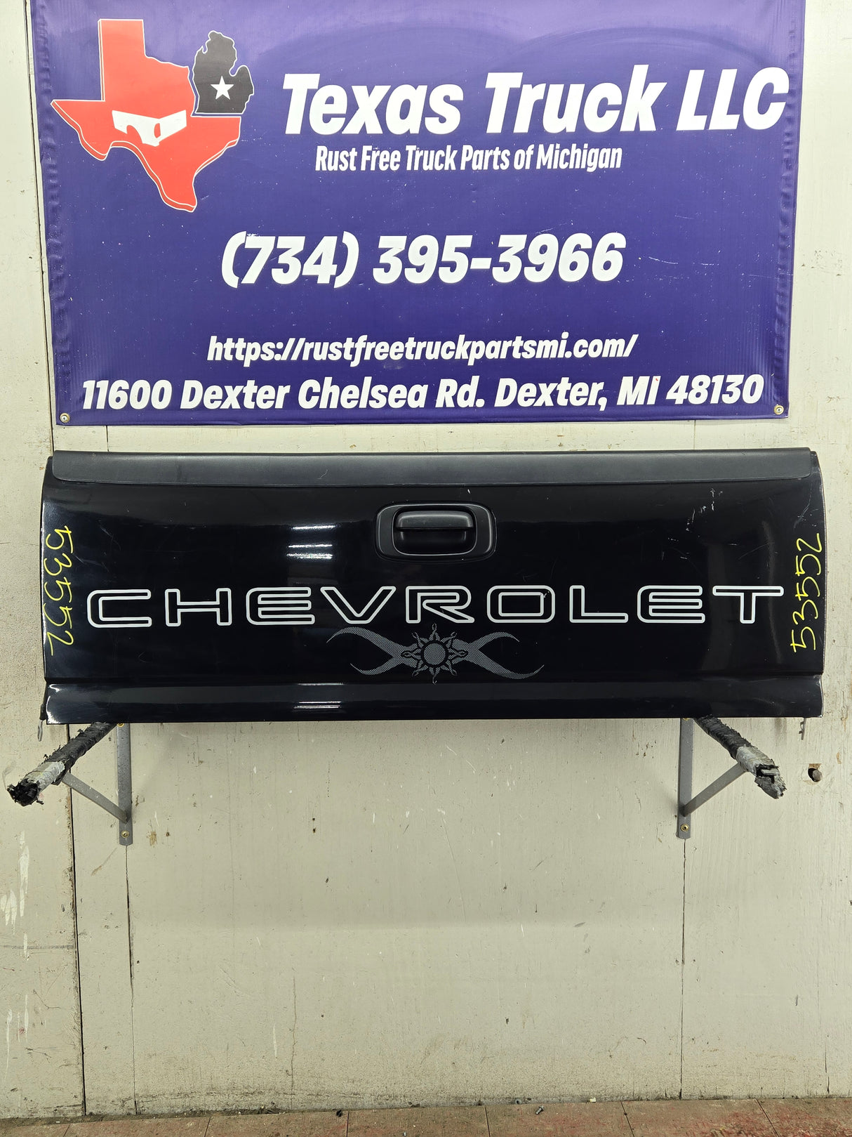 1999-2007 Chevrolet Silverado / GMC Sierra 1500 2500 3500 Tailgate