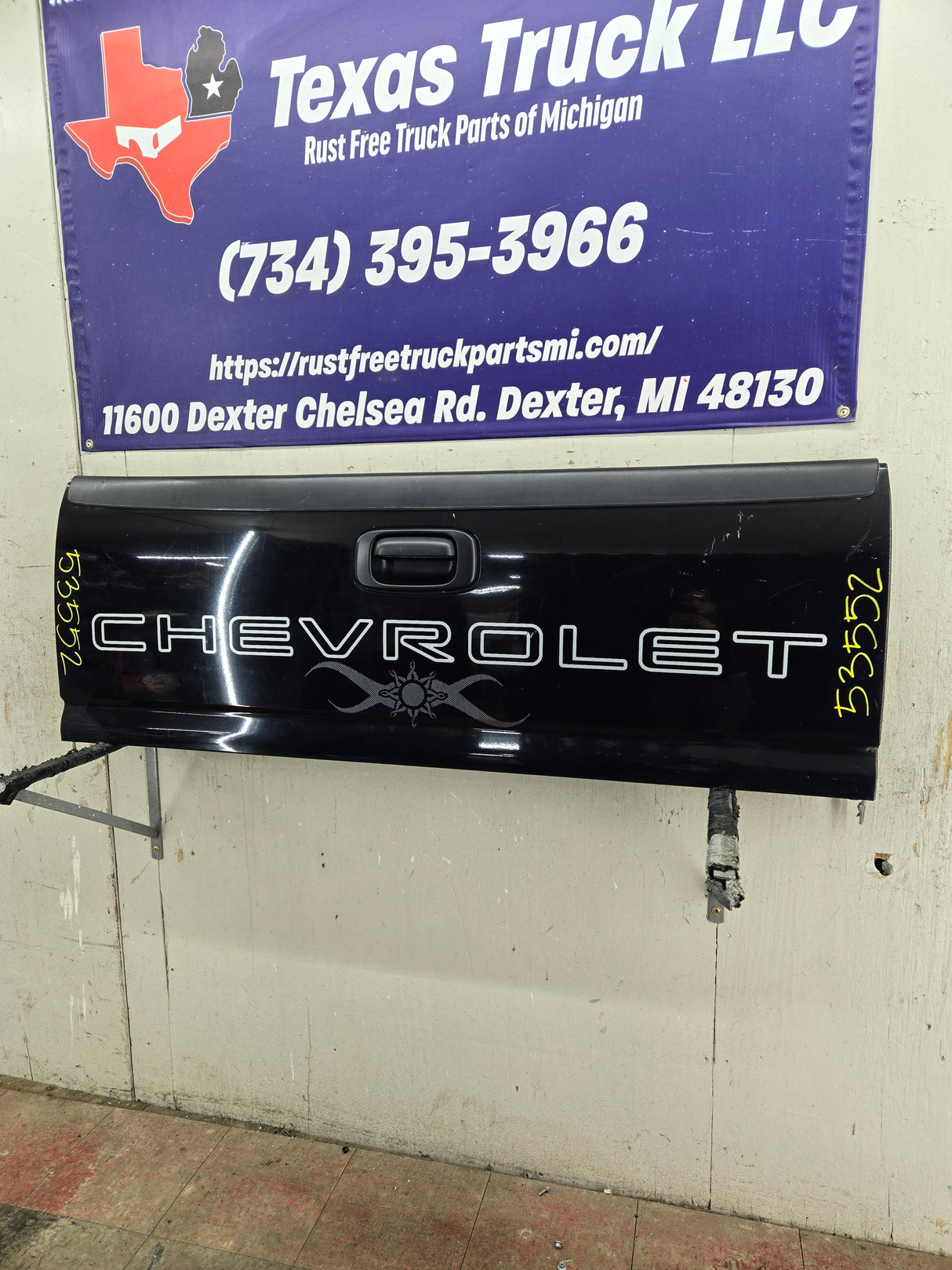 1999-2007 Chevrolet Silverado / GMC Sierra 1500 2500 3500 Tailgate