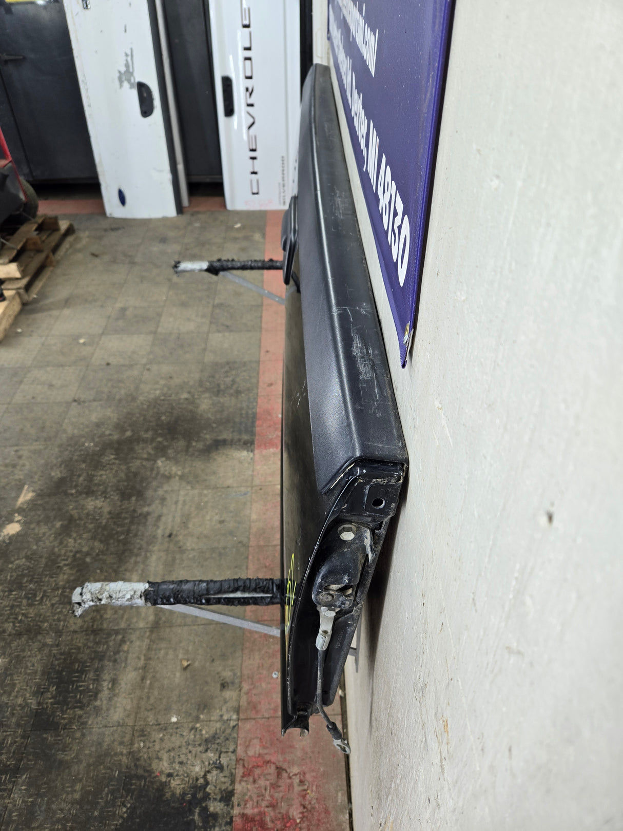 1999-2007 Chevrolet Silverado / GMC Sierra 1500 2500 3500 Tailgate